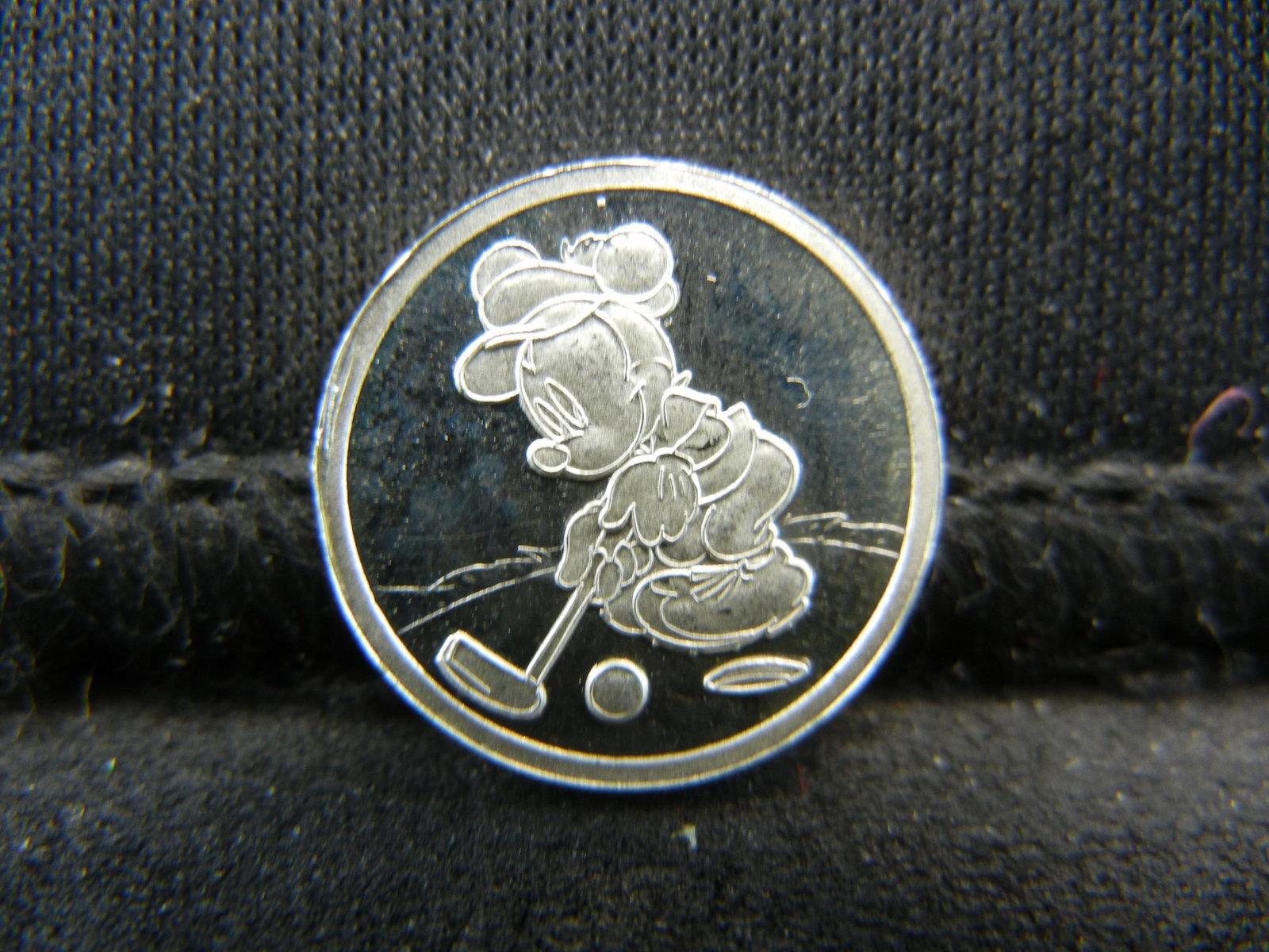 Disney Mickey Mouse .999 Fine Silver Round: Disney Mickey Mouse .999 Fine Silver Round