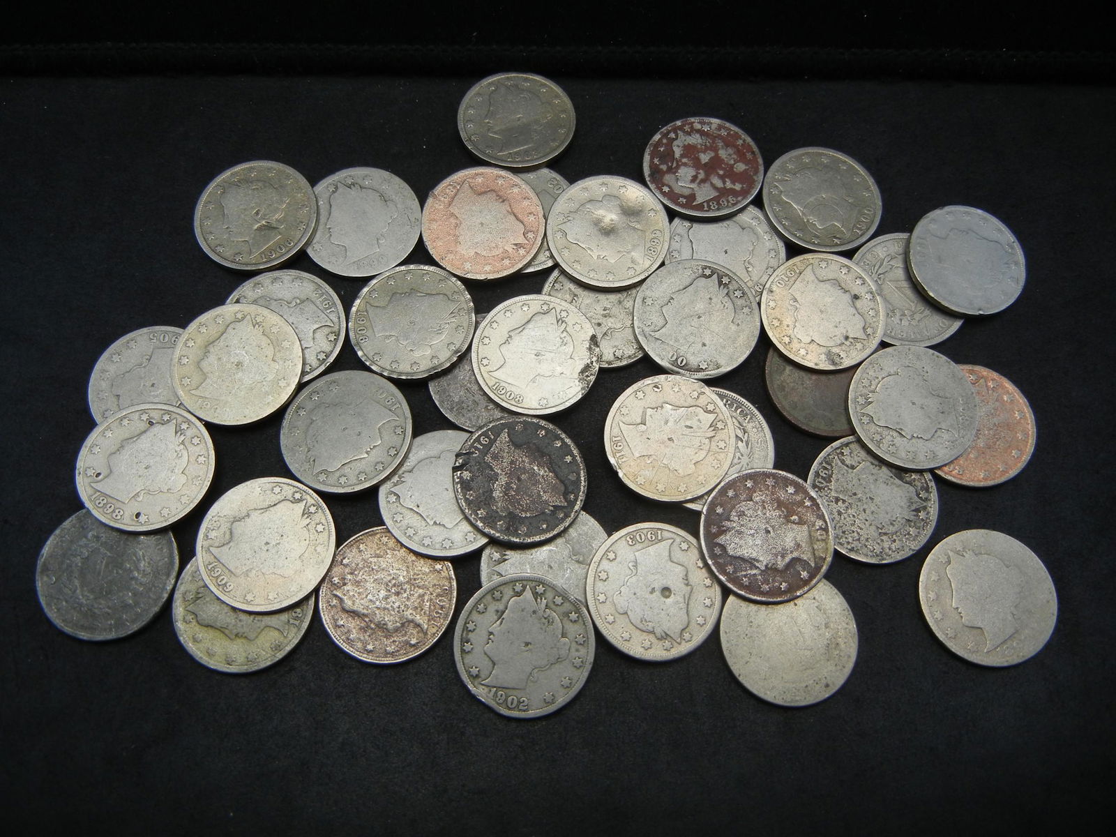 Lot of V Nickels, Mixed Dates (1 of 3)