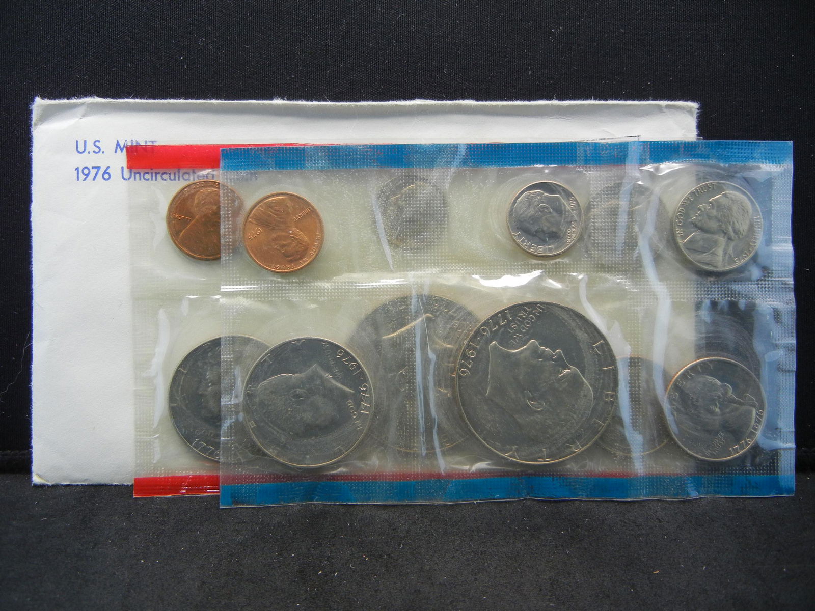 1976 United States Uncirculated P & D Mint Set w/ (1 of 5)