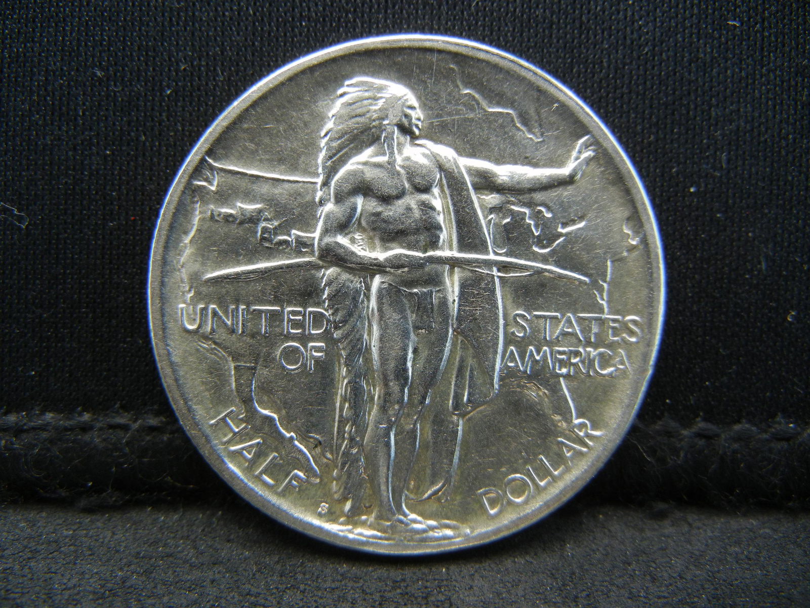 1926 Oregon Trail Gem BU Half Dollar Commemorative (1 of 2)