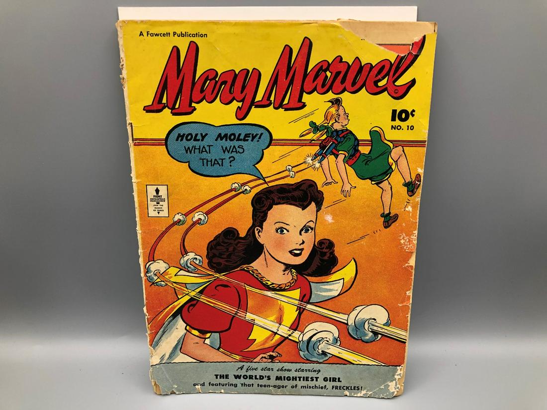 Mary Marvel #10 (Fawcett March 1947) - Centerfold: Mary Marvel #10 (Fawcett March 1947) - Centerfold Detached