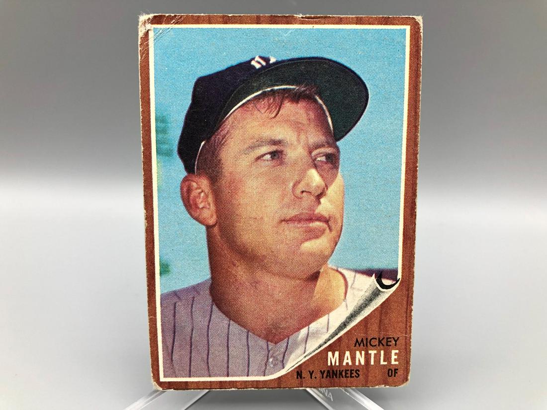 1962 Topps Mickey Mantle #200 HOF (1 of 2)