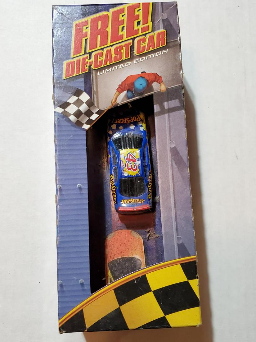 Pop Secret Promo Richard Petty #43 Pop Secret Dodge: Pop Secret Promo Richard Petty #43 Pop Secret Dodge 1/64 Hot Wheels New In Box
