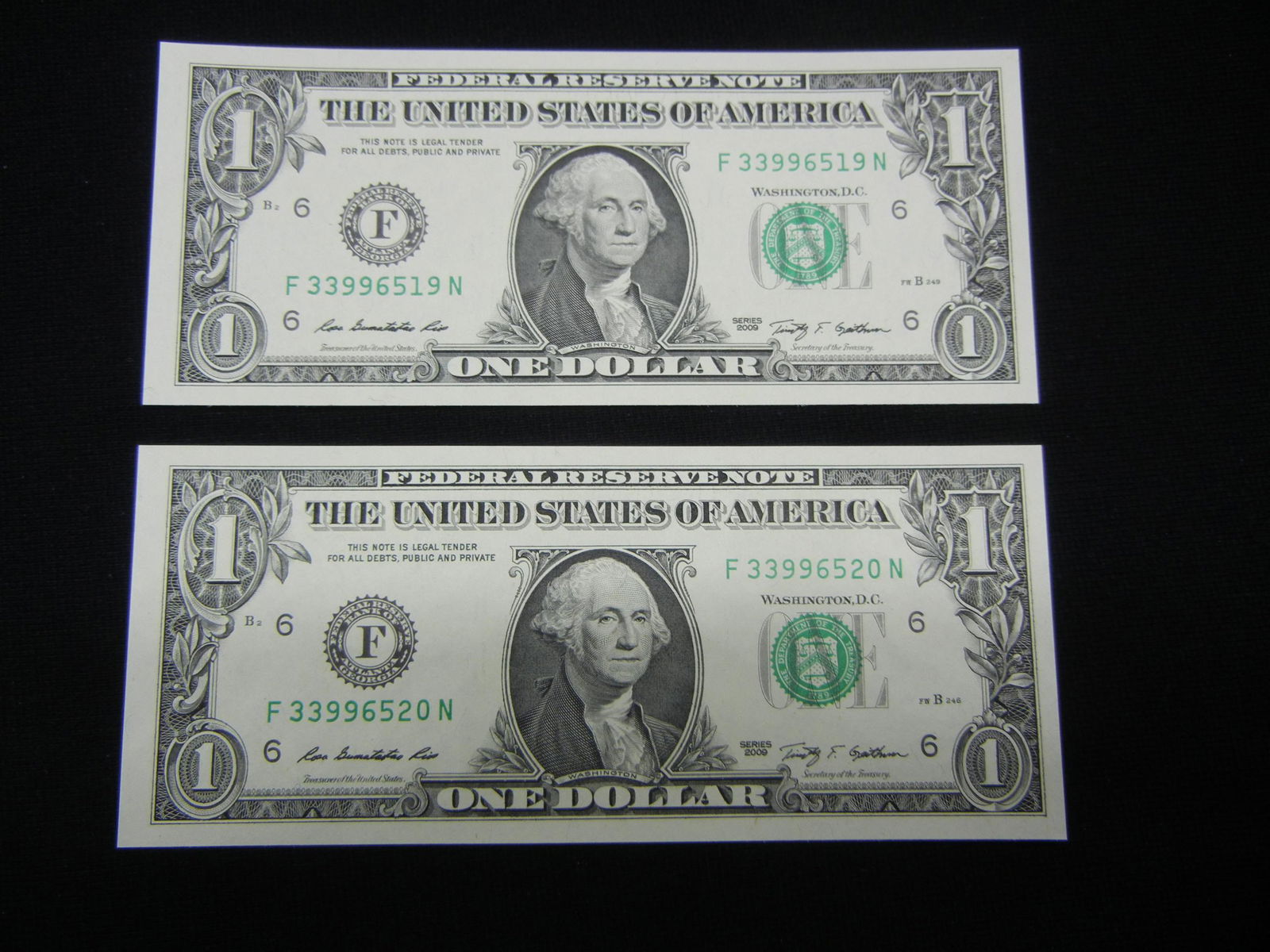 (2) 2009 Consecutive Serial Number Federal Reserve (1 of 5)