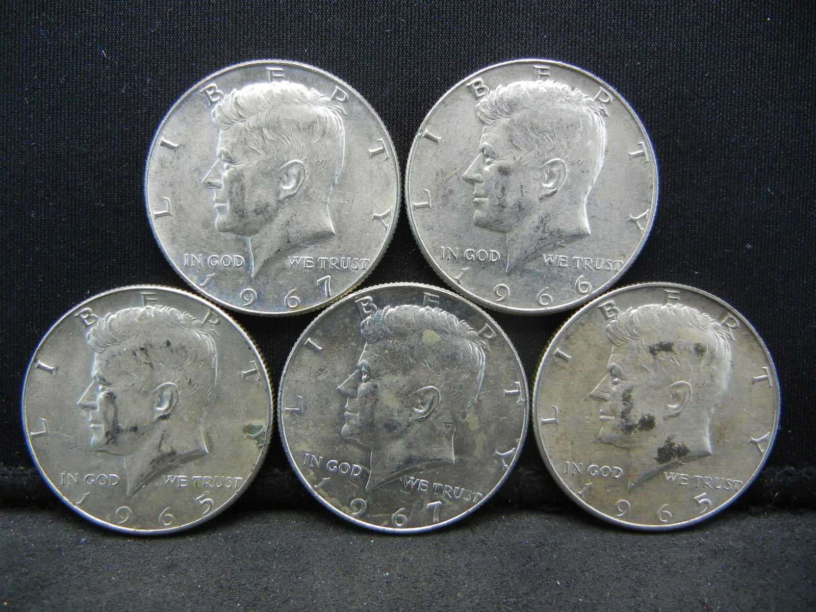 (5) 40% Silver Kennedy Half Dollars (1 of 2)