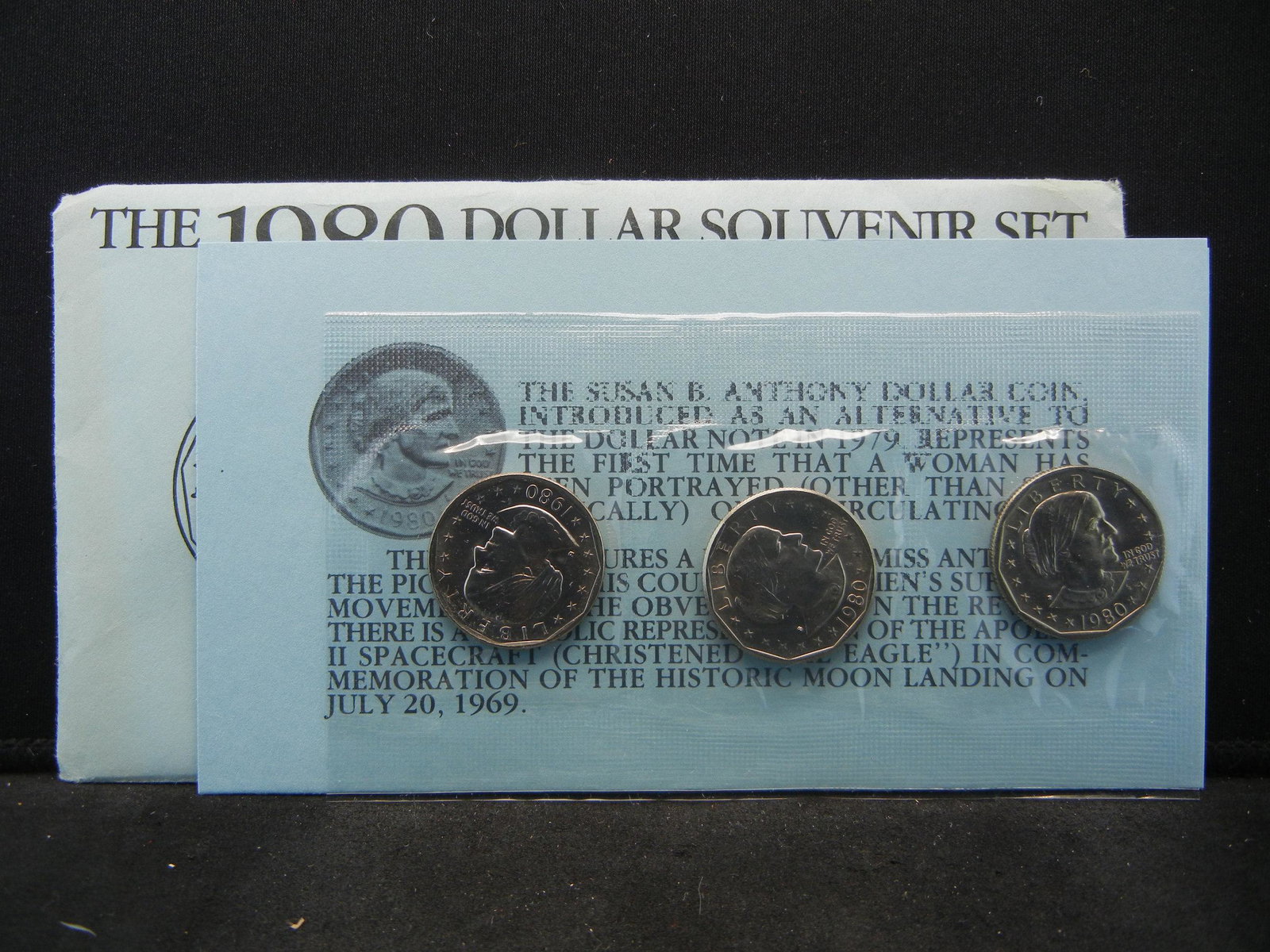 1980 United States Susan B. Anthony 3 Coin Dollar: 1980 United States Susan B. Anthony 3 Coin Dollar Souvenir Set w/ Original Packaging