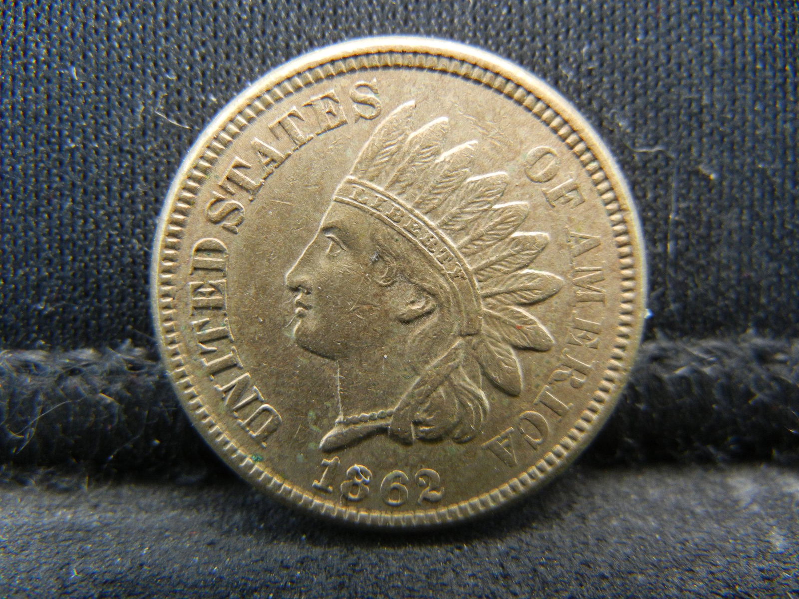 1862 Indian head Cent XF Nice (1 of 2)