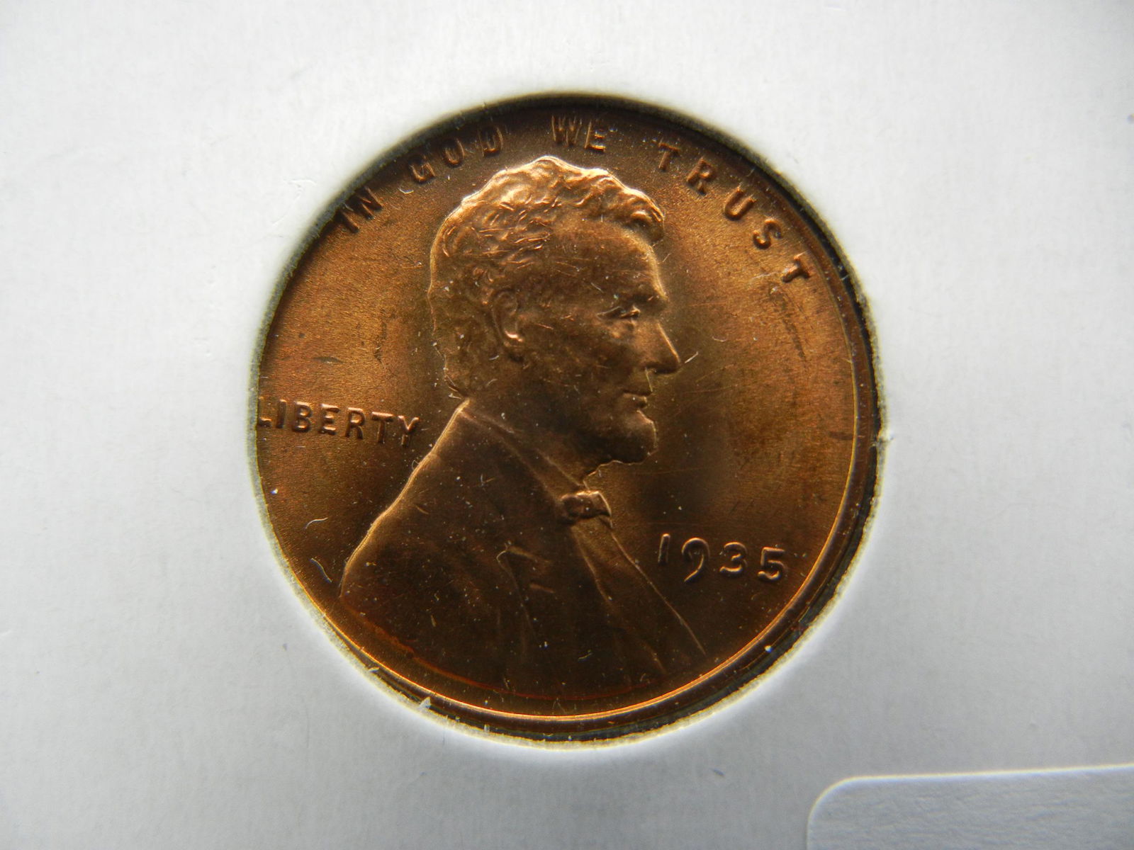 Gem BU 1935 Lincoln Cent red (1 of 3)