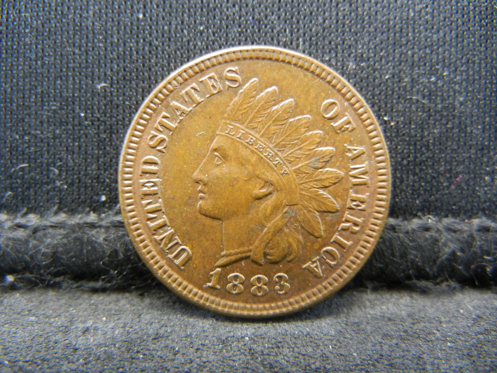 Uncirculated 1883 Indian Cent Very Nice (1 of 2)