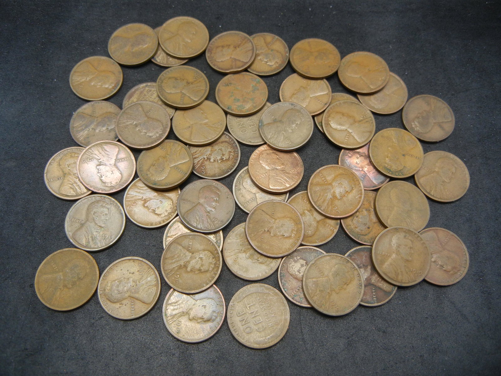 Lot of 50 1919-D Lincoln Head Cents. (1 of 3)