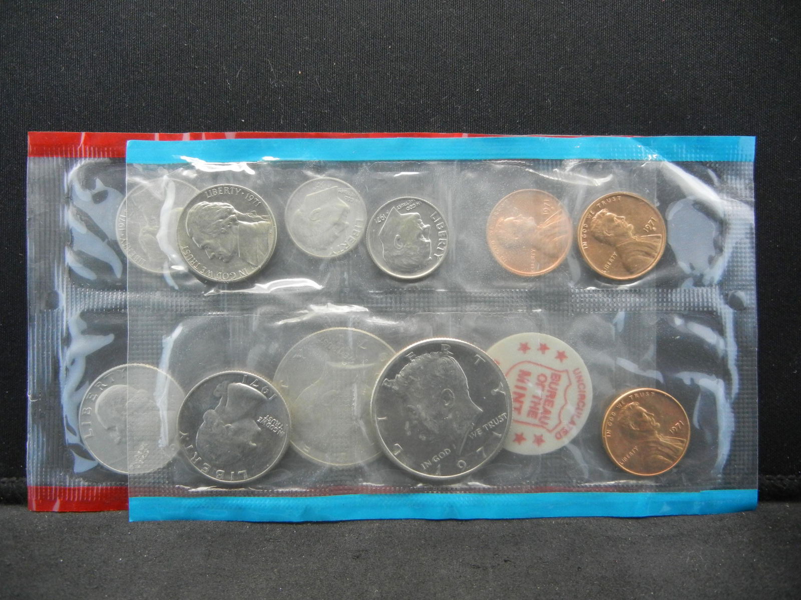 1971-P/D US Mint set in mint package.  GEM BU. (1 of 5)