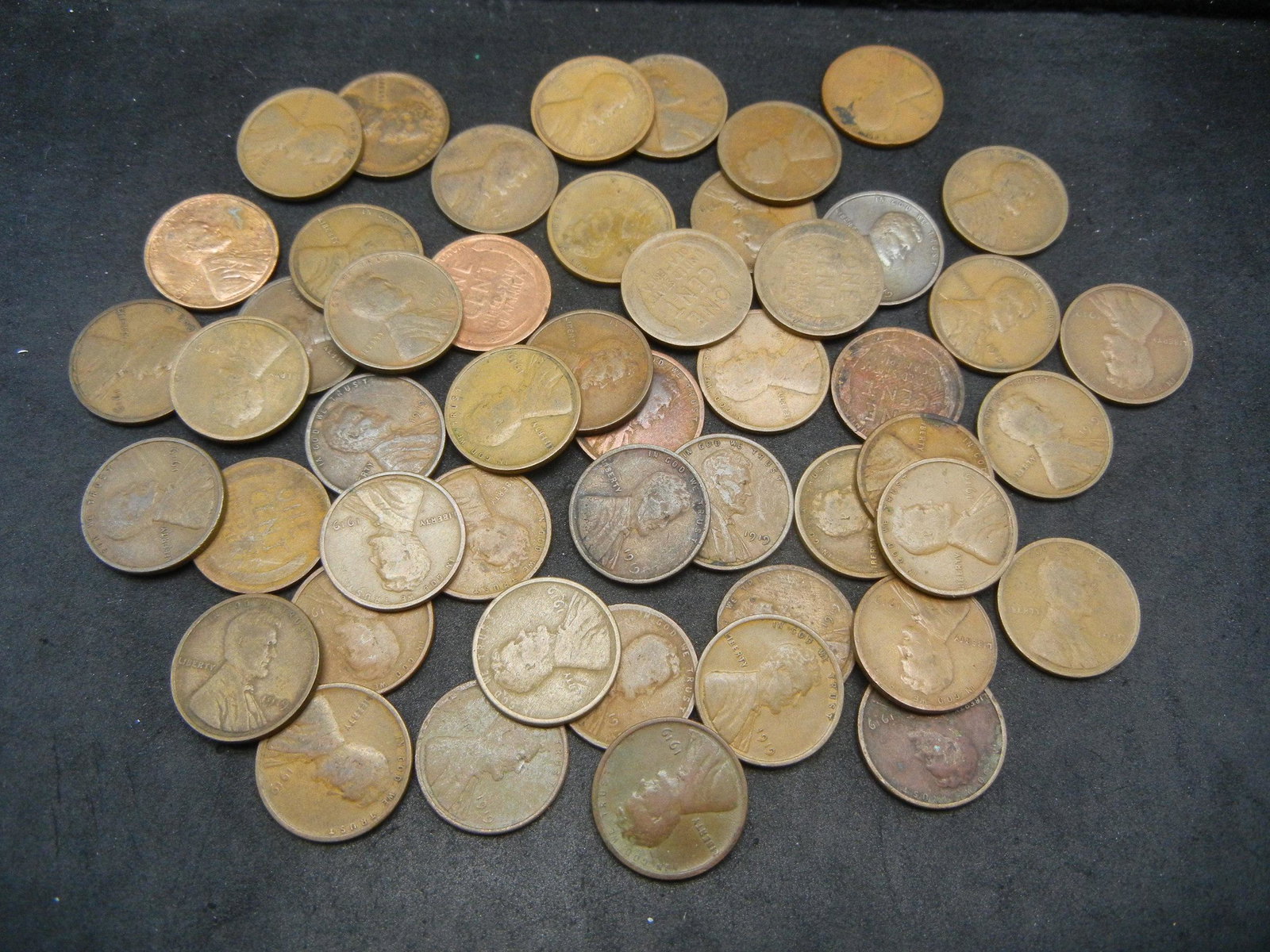 Roll of 50 1919 Lincoln Head Cents. (1 of 3)