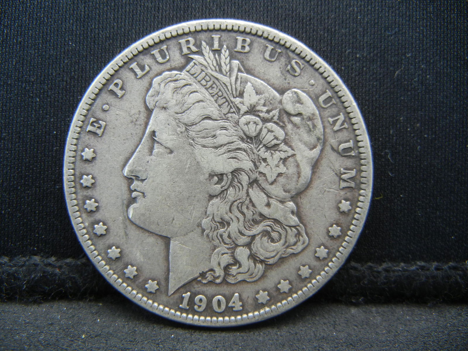 1904 Morgan Dollar (1 of 2)