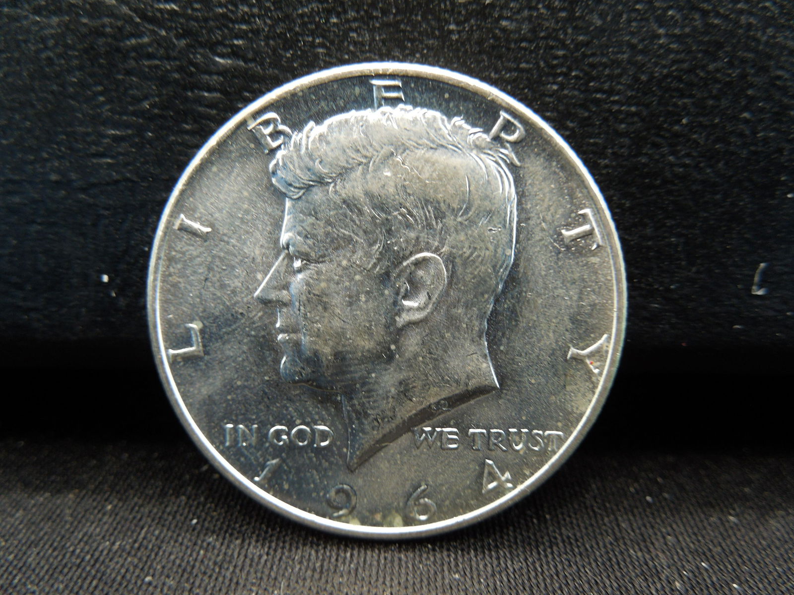 1964 Kennedy Half Dollar BU From Mint Roll -90% Silver (1 of 2)