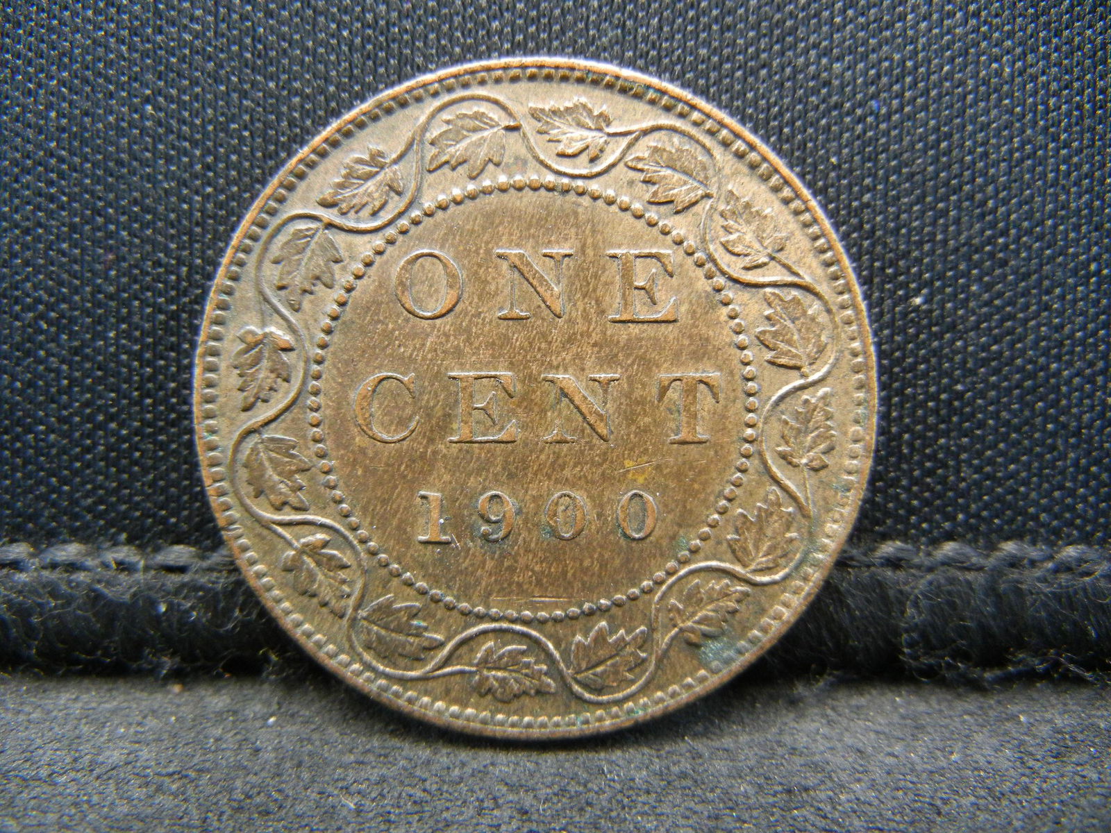 1900 Canada Large Cent Uncirculated Nice (1 of 2)
