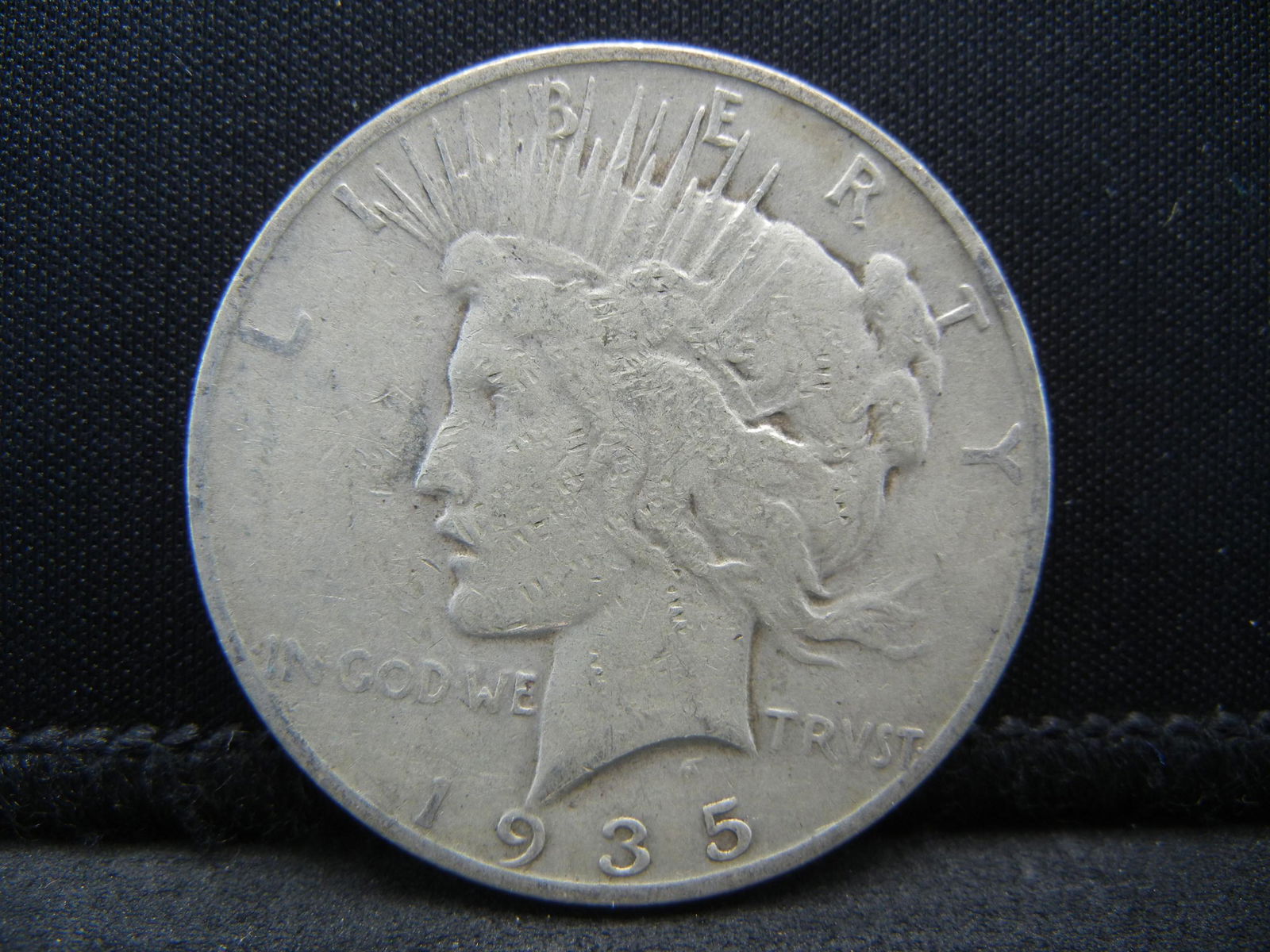 1935 S Peace Dollar better Date (1 of 2)