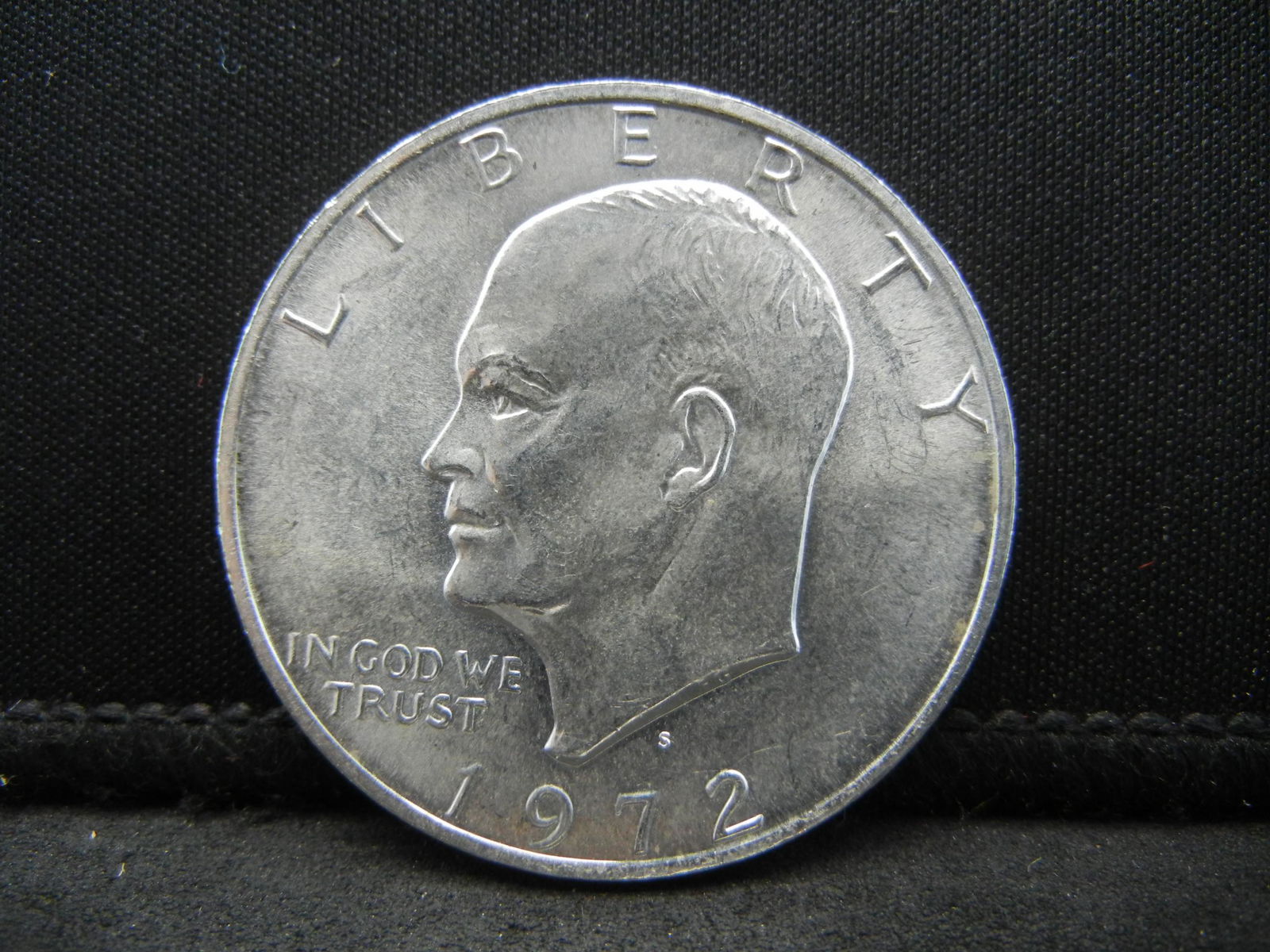 Gem BU 1972 S Silver Ike Dollar (1 of 2)