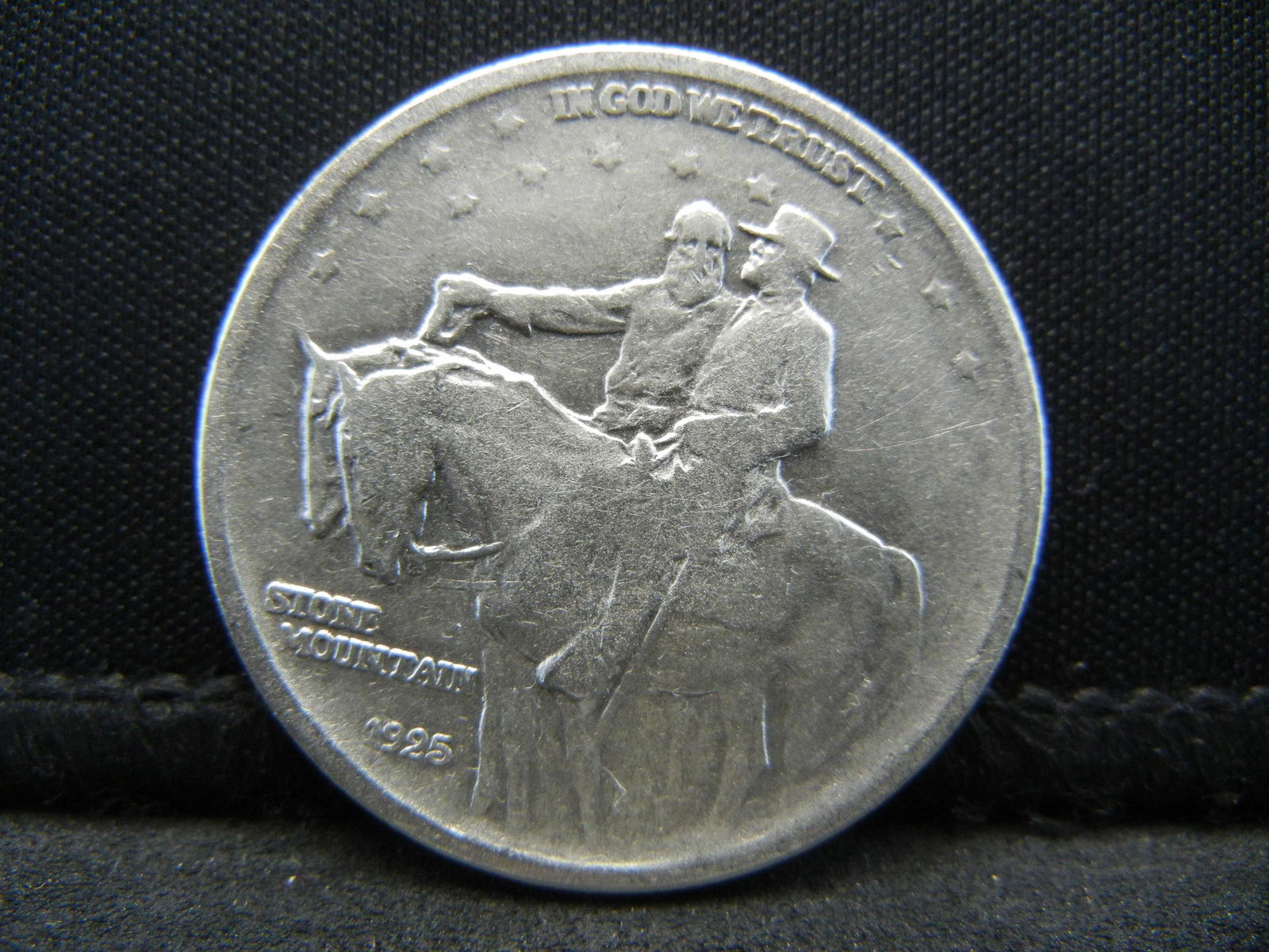 1925 Stone Mountain Half Dollar Commemorative (1 of 2)
