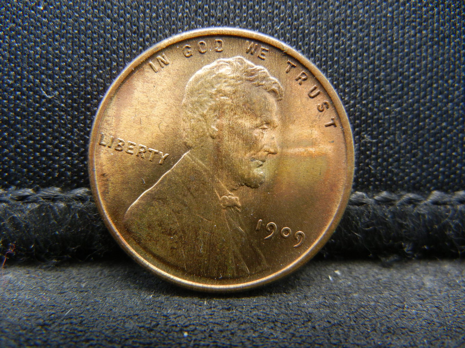1909 VDB Lincoln Cent Gem BU Red (1 of 2)