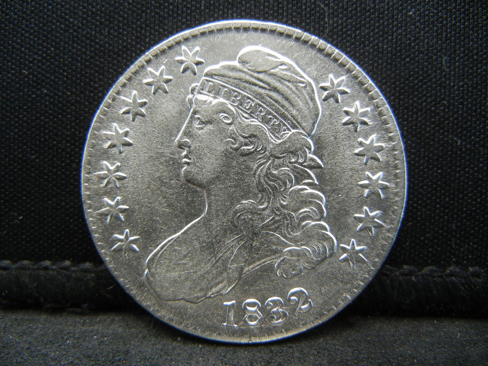 1832  Bust Half Dollar AU++ Nice Luster (1 of 2)