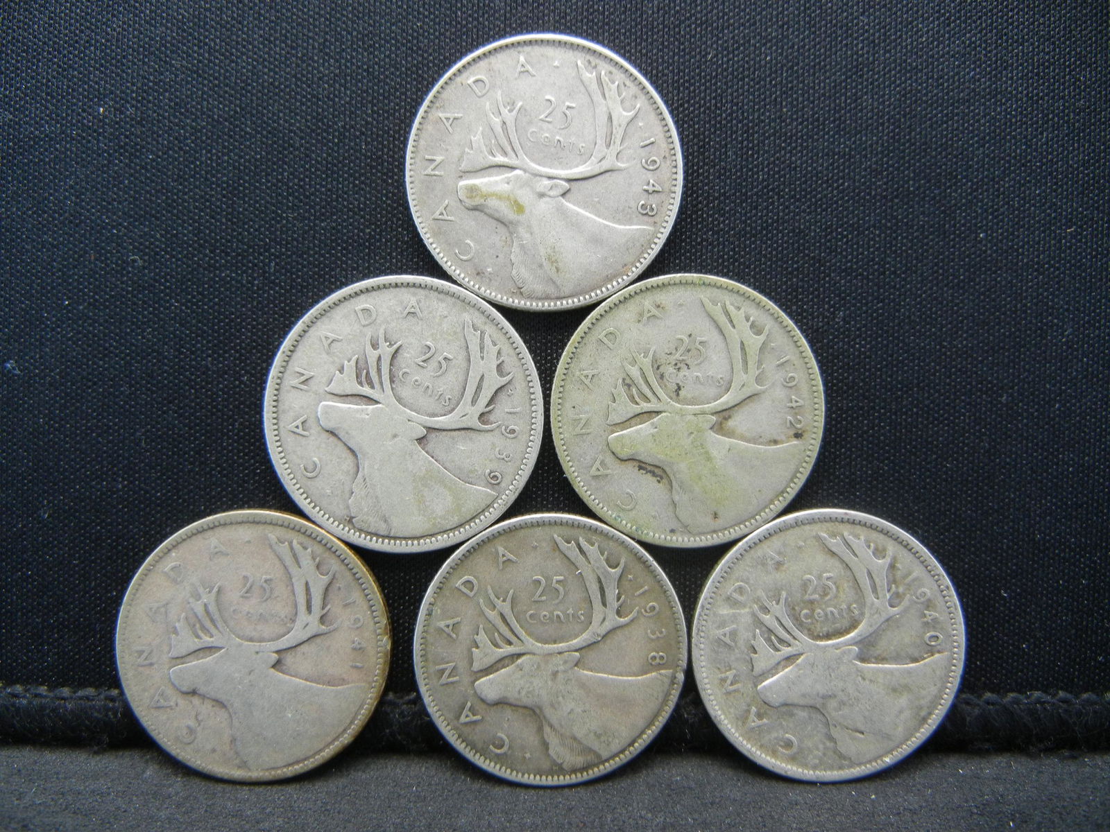 1938,39,40,41,42,43 Silver Canadian Quarters  Nice Date (1 of 2)