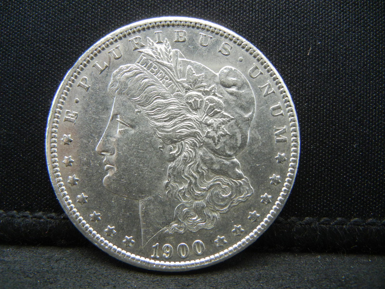 1900 Morgan Dollar High Grade better date (1 of 2)