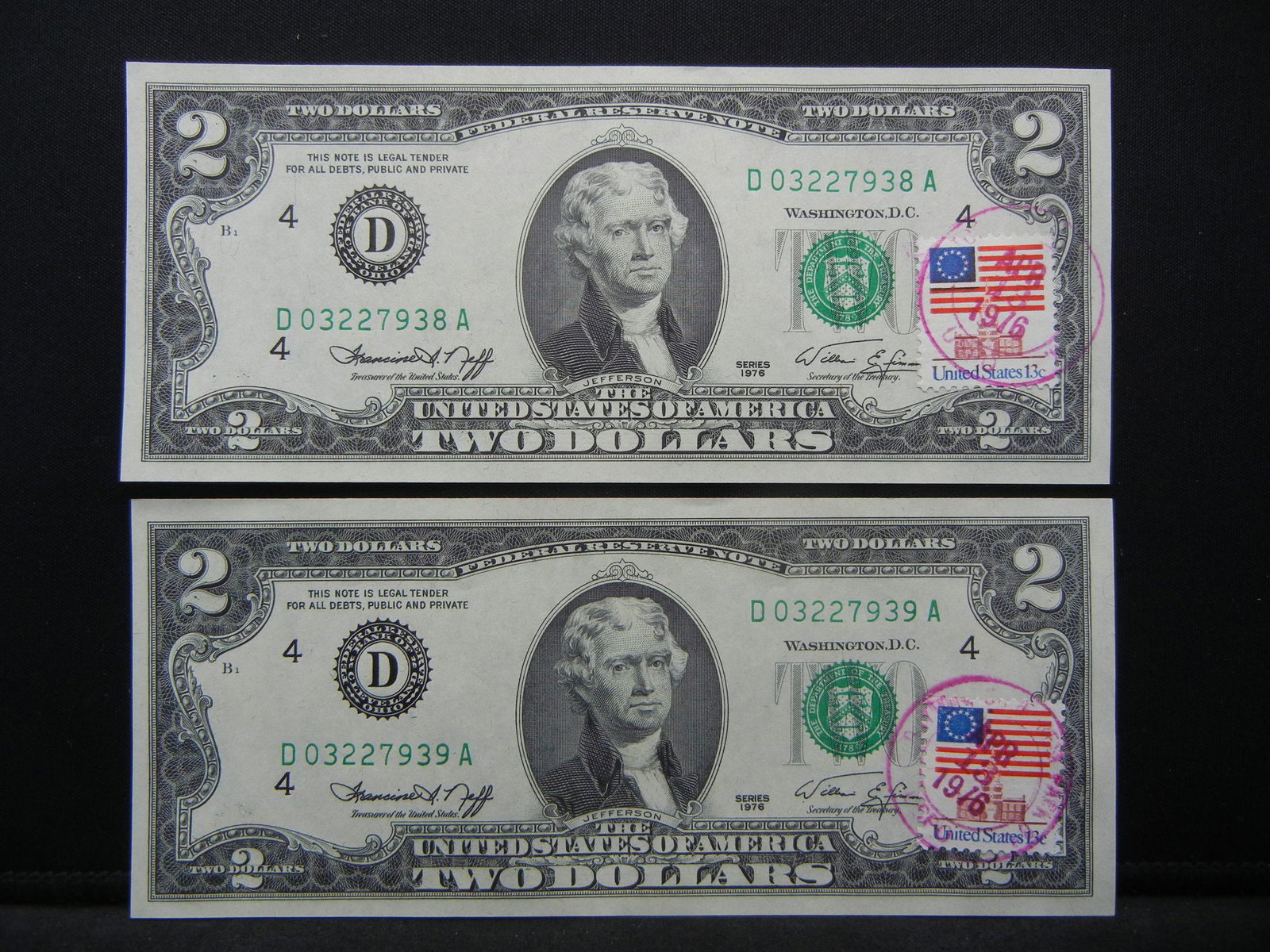 (2) 1976 $2.00 Consecutive Serial Numbers FDI With (1 of 5)