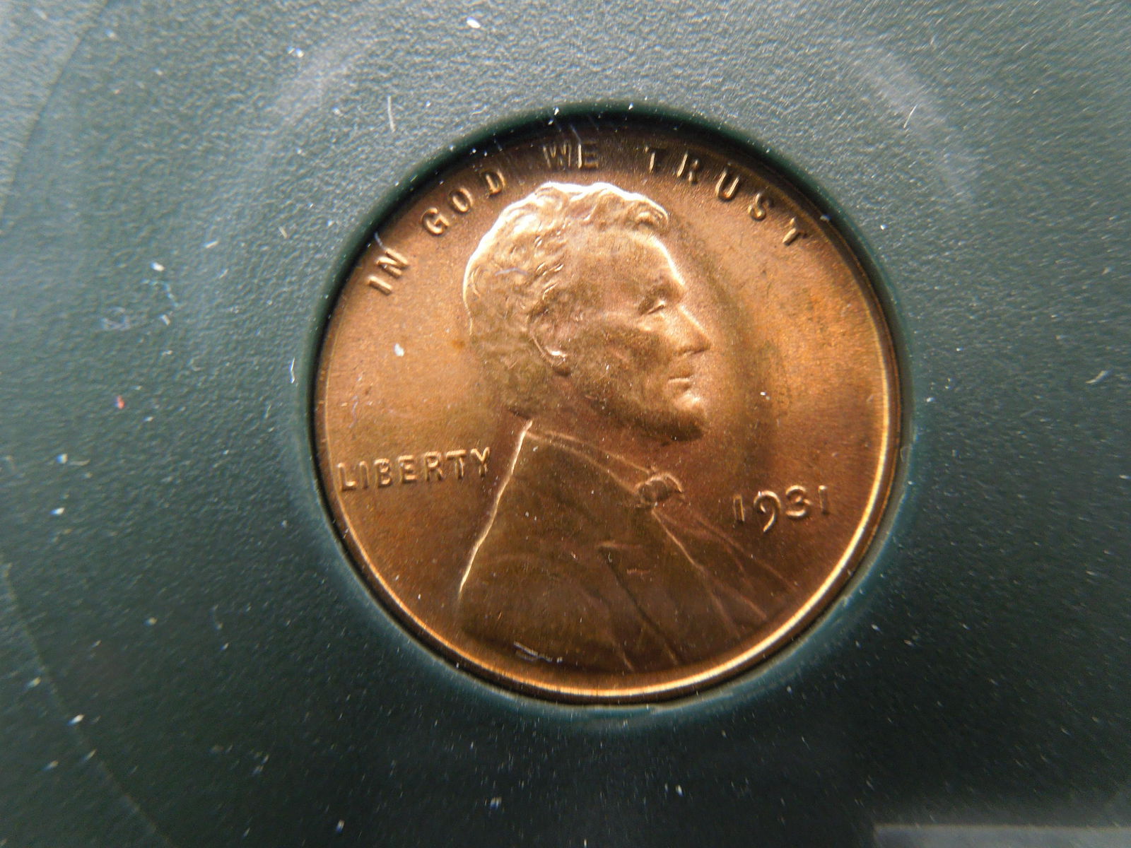 25. 1931-P Gem Uncirculated Full Red condition Lincoln (1 of 3)