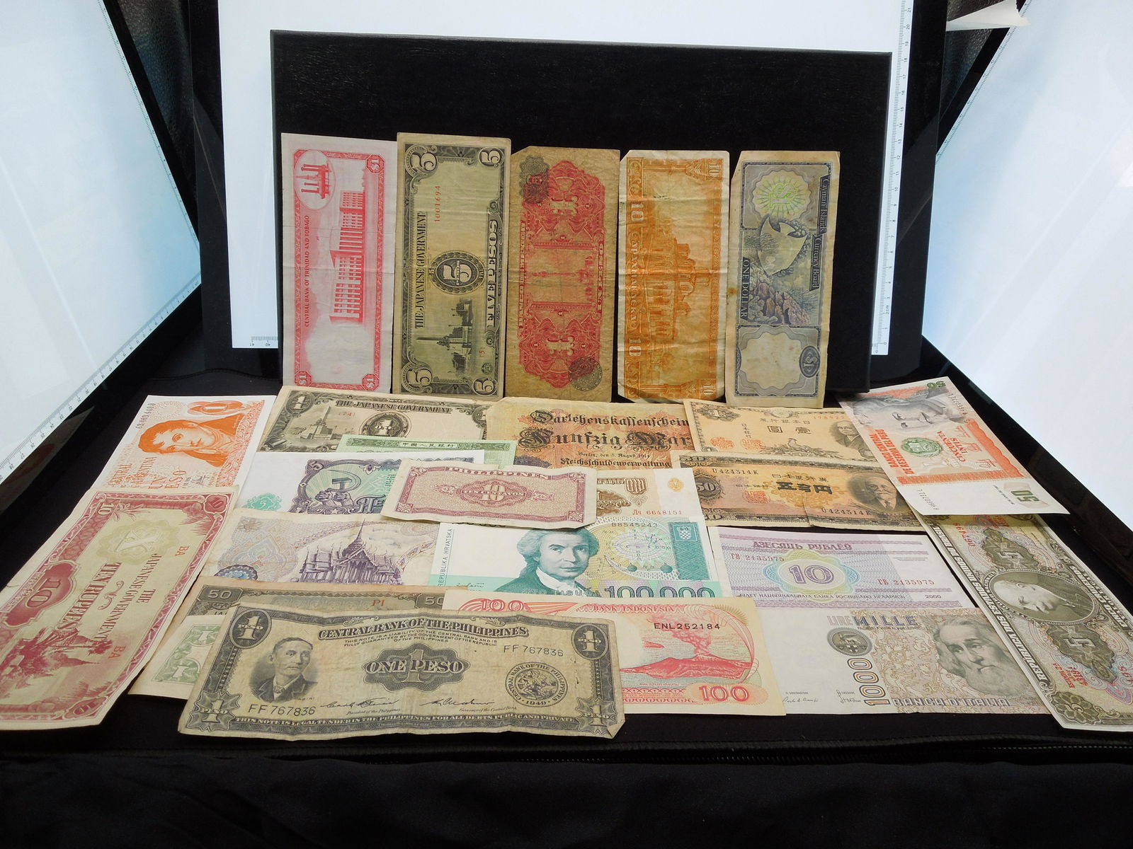 (25) different foreign bills. (1 of 6)