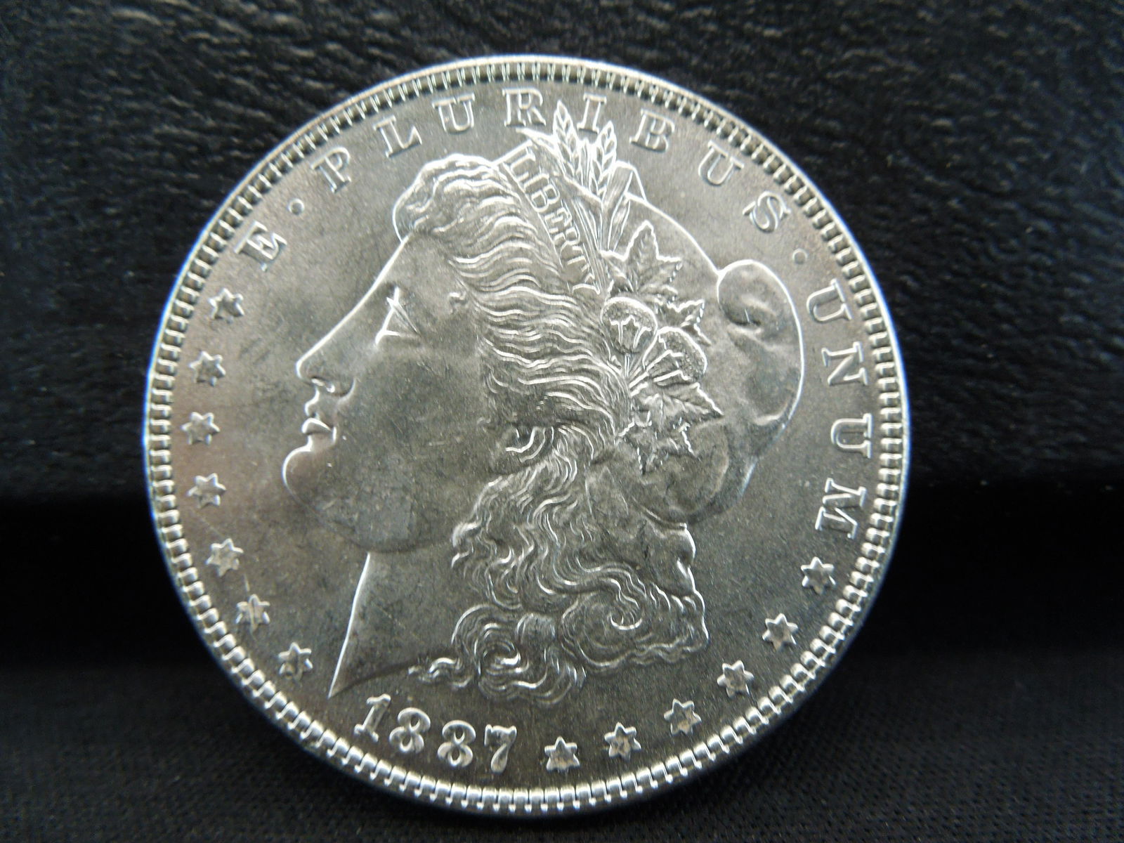 1887 Morgan Dollar Crisp BU (1 of 2)
