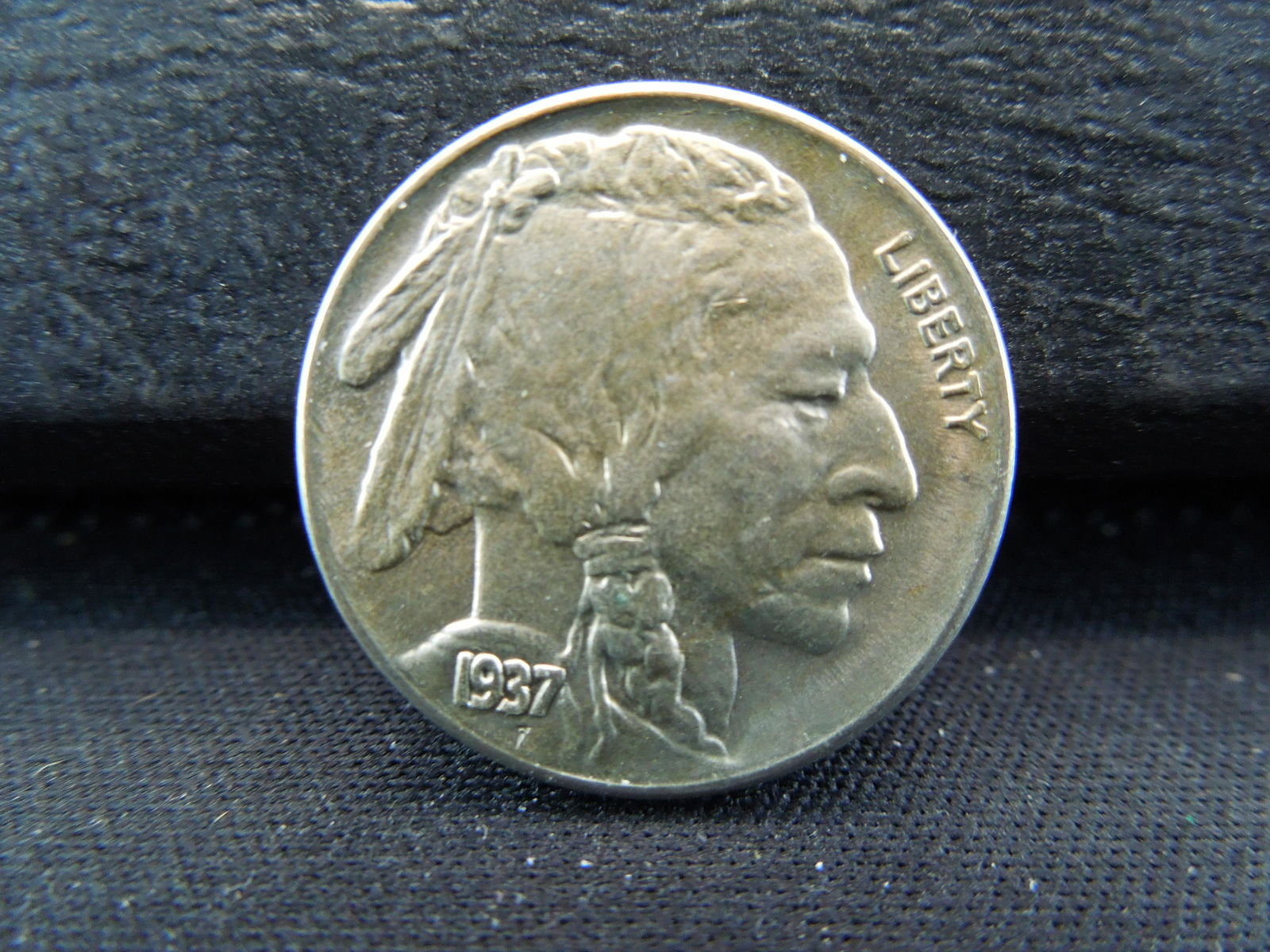 1937 S Buffalo Nickel CH BU Nice (1 of 2)