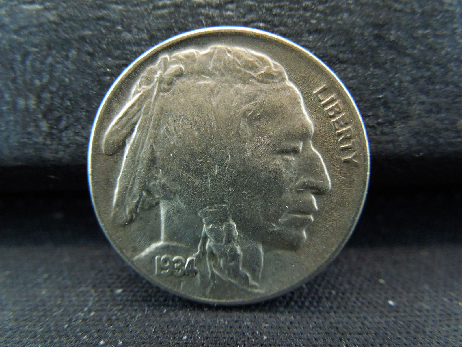 1934 D Buffalo Nickel Uncirculated Nice Better Date (1 of 2)