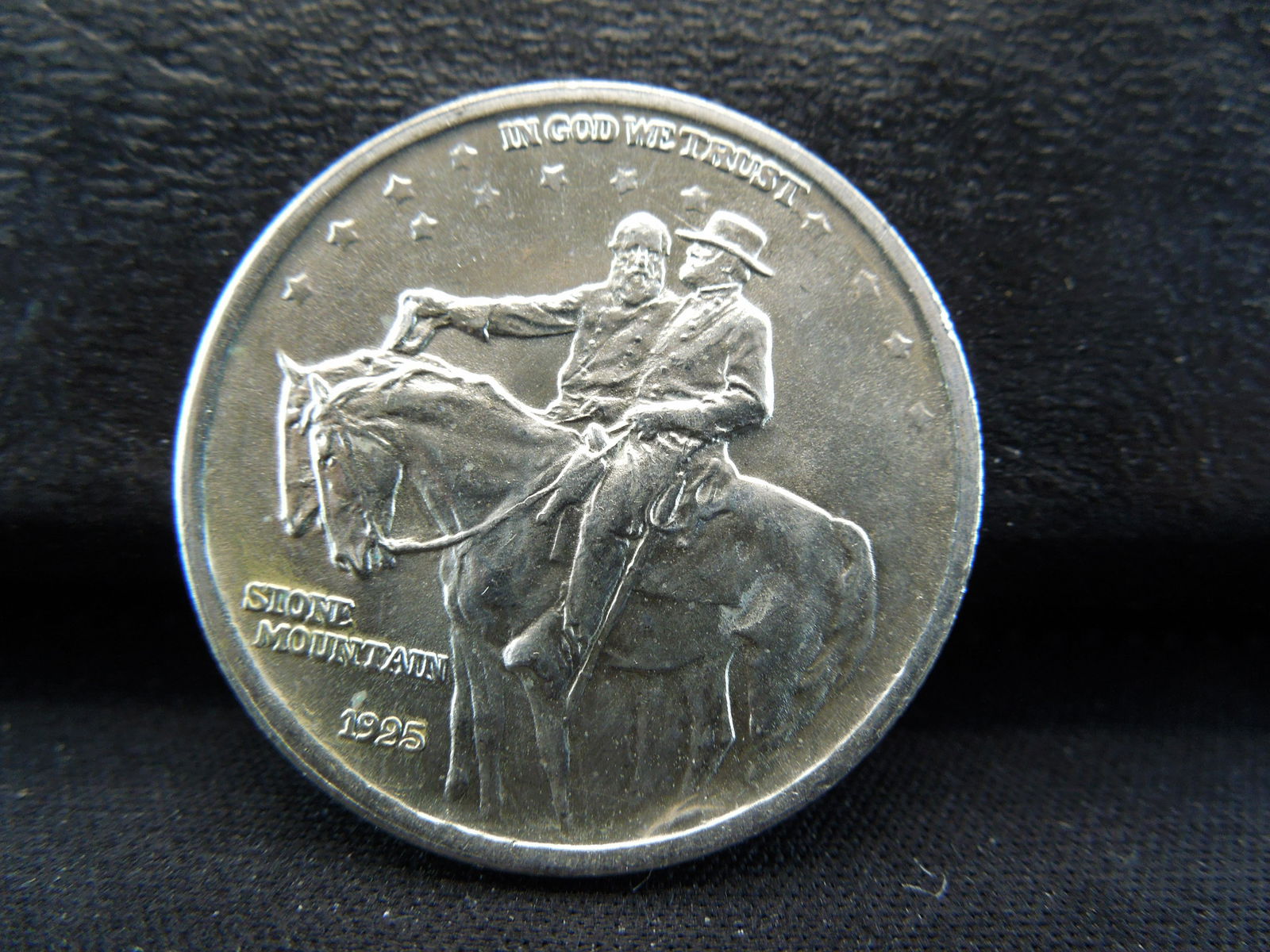 1925 Stone Mountain Gem BU Nice (1 of 2)