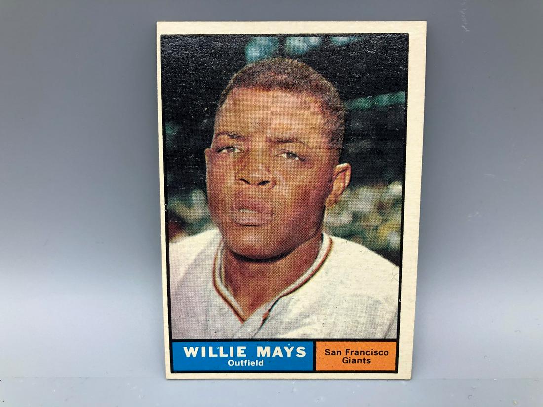 1961 Topps Willie Mays #150 HOF: 1961 Topps Willie Mays #150 HOF