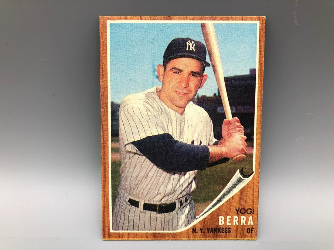 1962 Topps Yogi Berra #360 HOF: 1962 Topps Yogi Berra #360 HOF