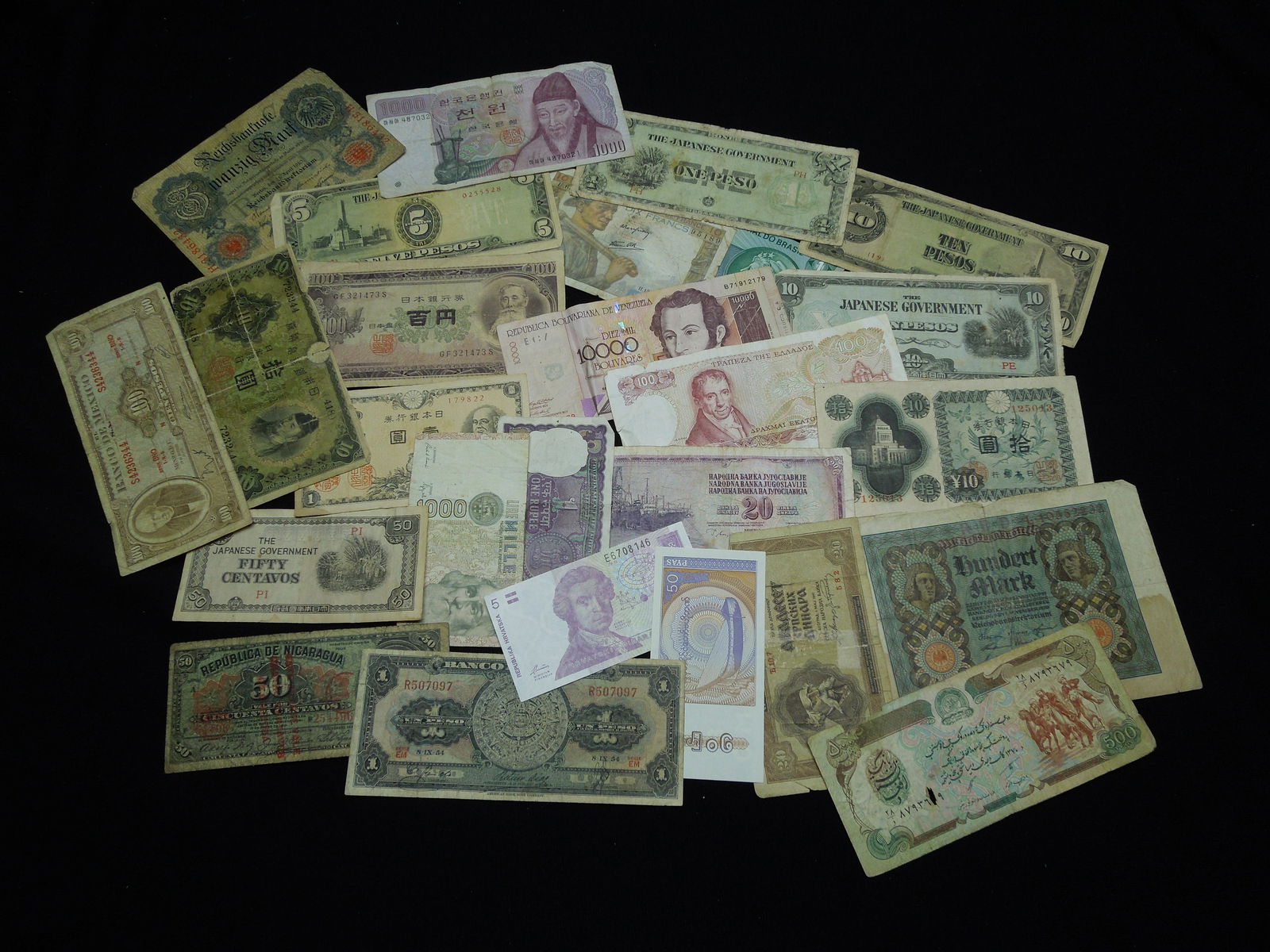 ((25) different foreign bills. (1 of 6)
