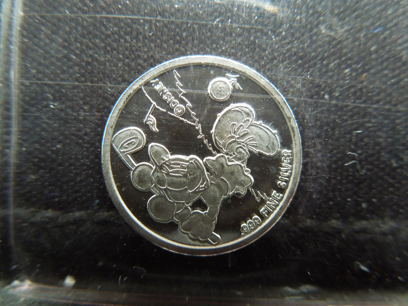 DISNEY Mickey Mouse .999 Fine Silver Round: DISNEY Mickey Mouse .999 Fine Silver Round