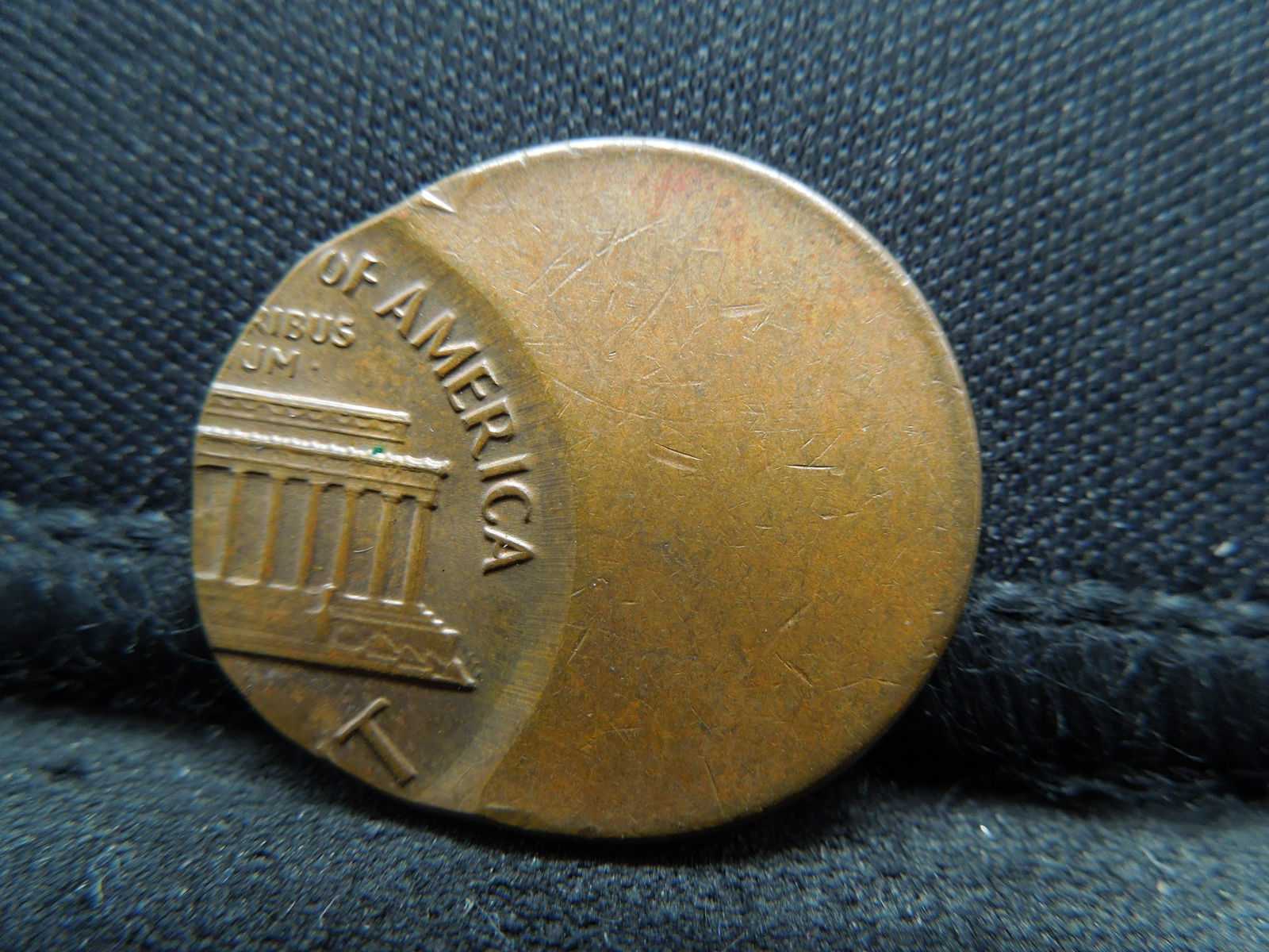 1969-D 66% Off Center Error Lincoln Head Cent. (1 of 2)