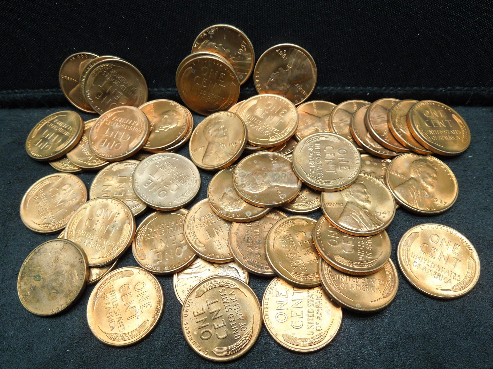 (50) 1947-D Lincoln Wheat Cents. Choice RED BU. (1 of 4)