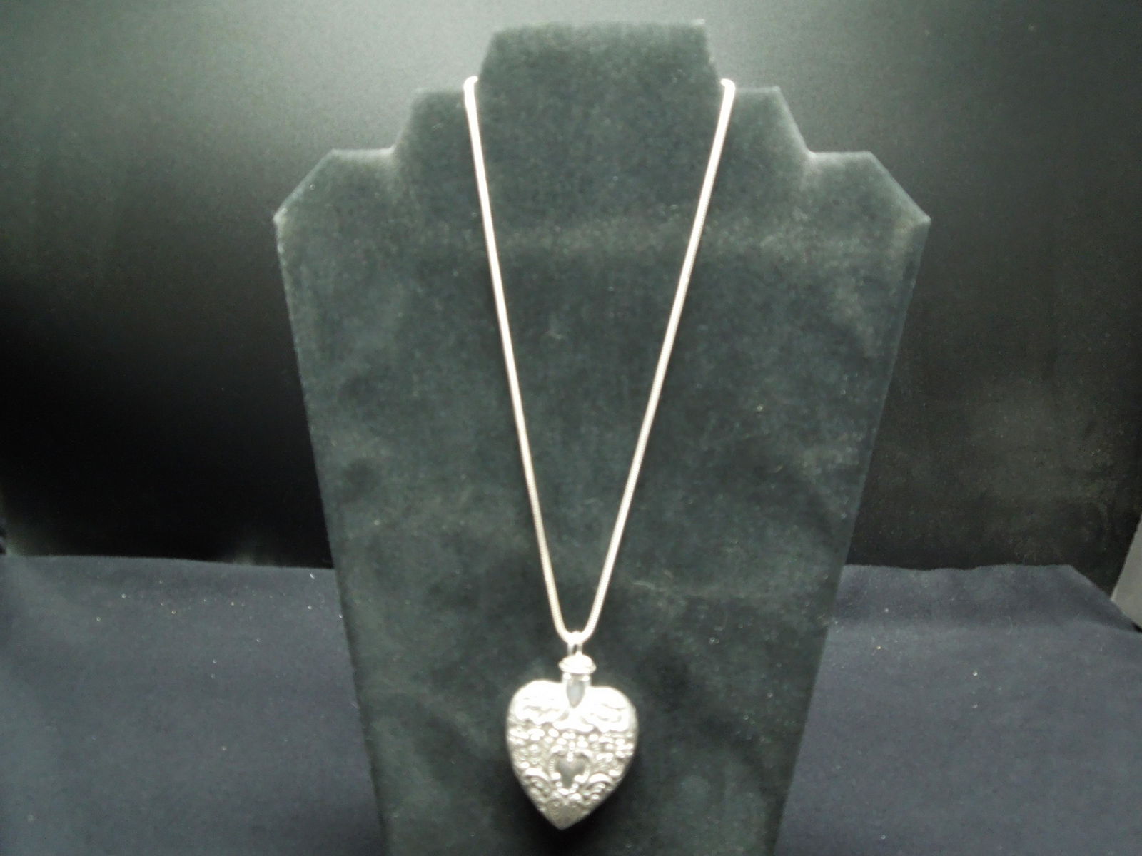 .999 18" Necklace with .925 Antique Perfume Bottle (1 of 4)