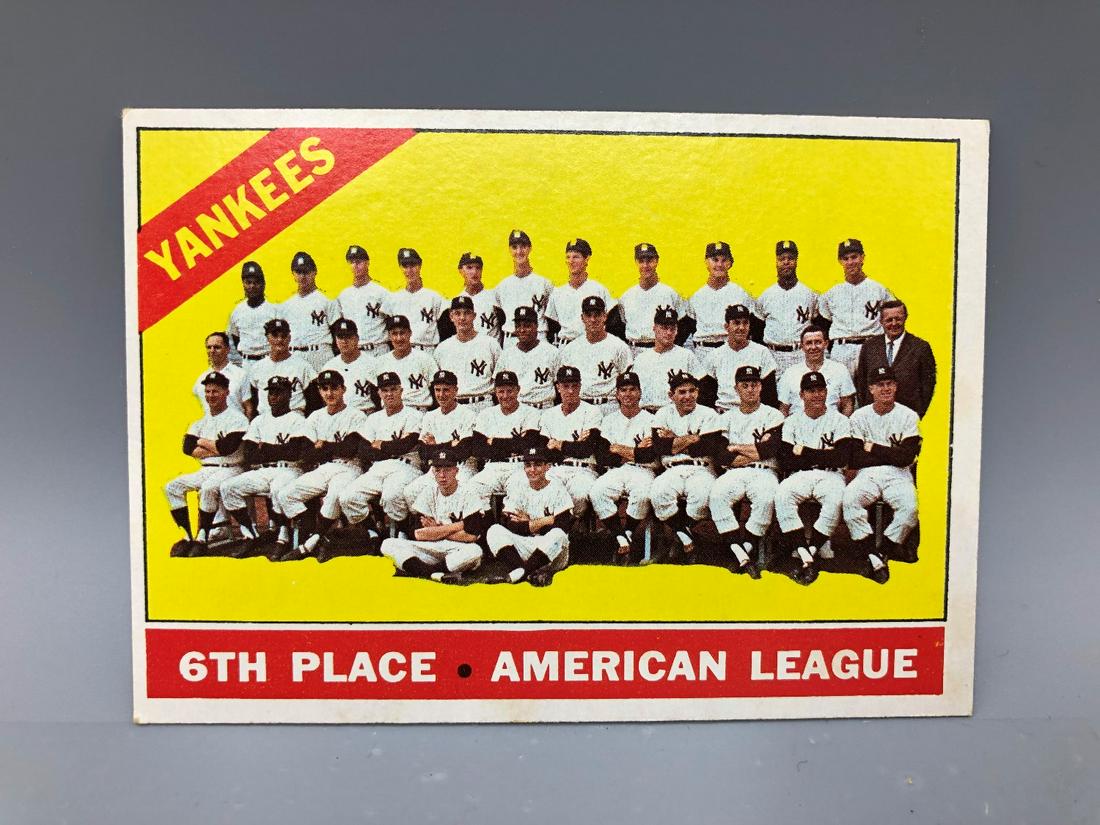 1966 Topps New York Yankees Team Card #92 (1 of 2)