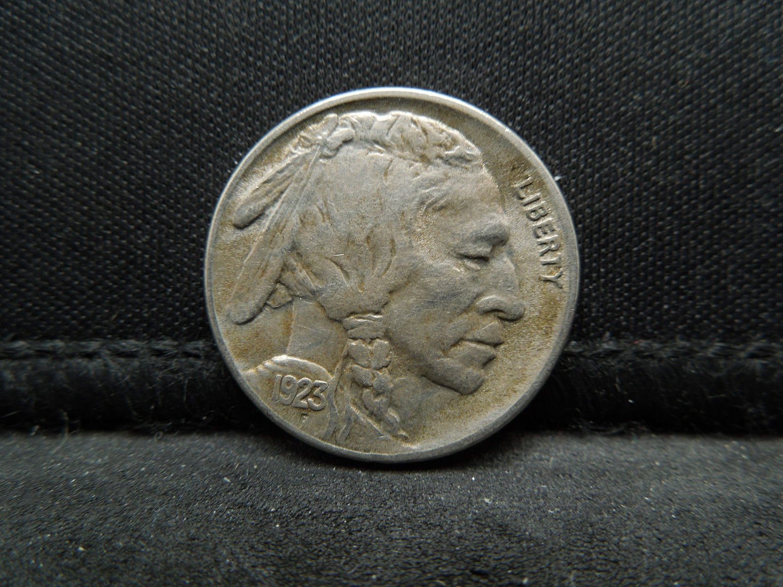 1923 S Buffalo Nickel XF Scarce in Higher Grades (1 of 2)