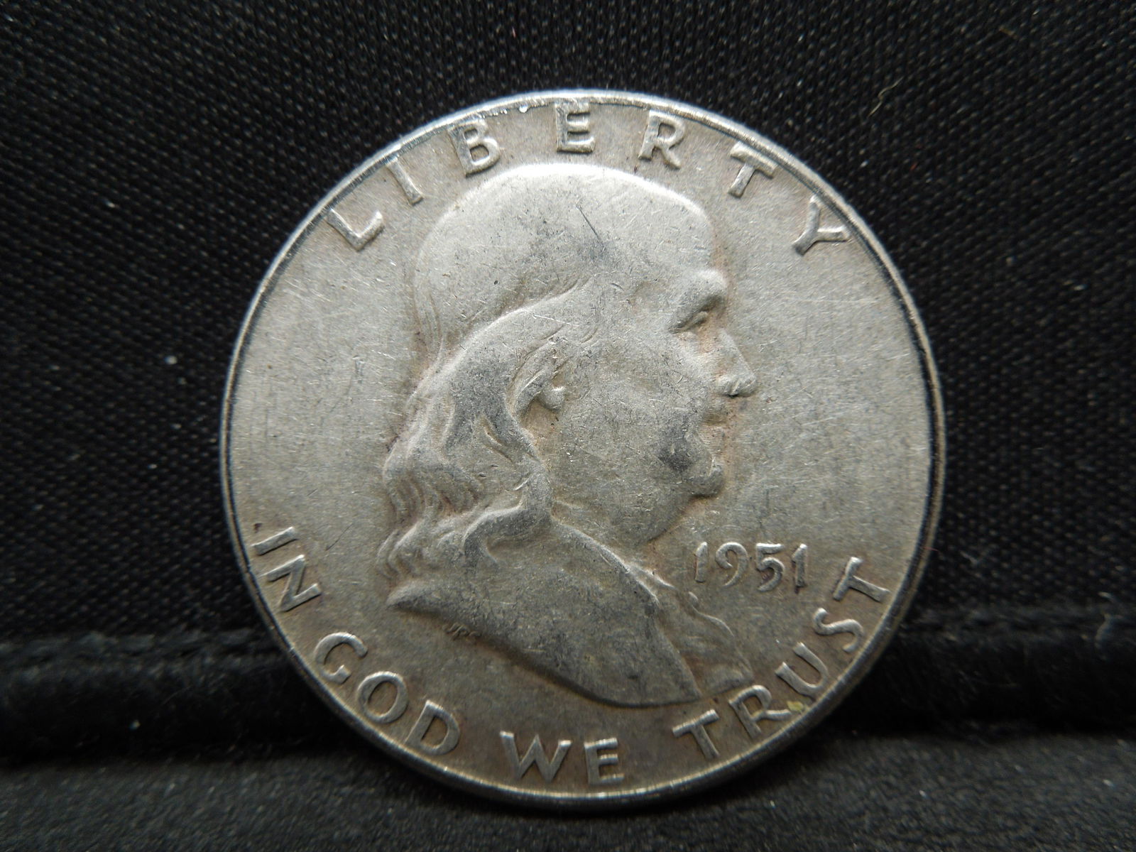 1951 SILVER (90%) FRANKLIN HALF, ONLY 16.8 MILL MINTED! (1 of 2)
