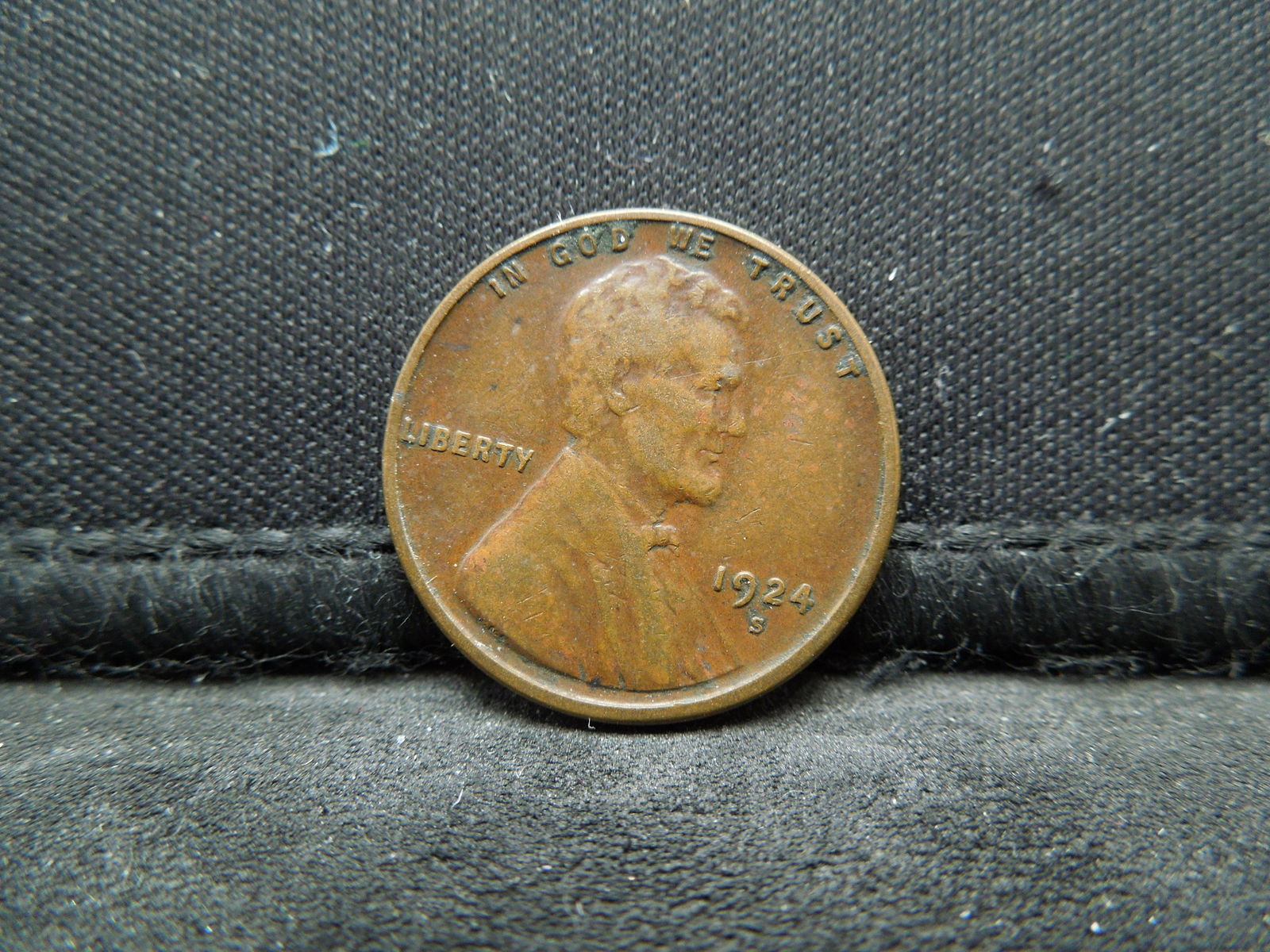 1924-S Semi-Key Date Lincoln Head Cent. (1 of 2)