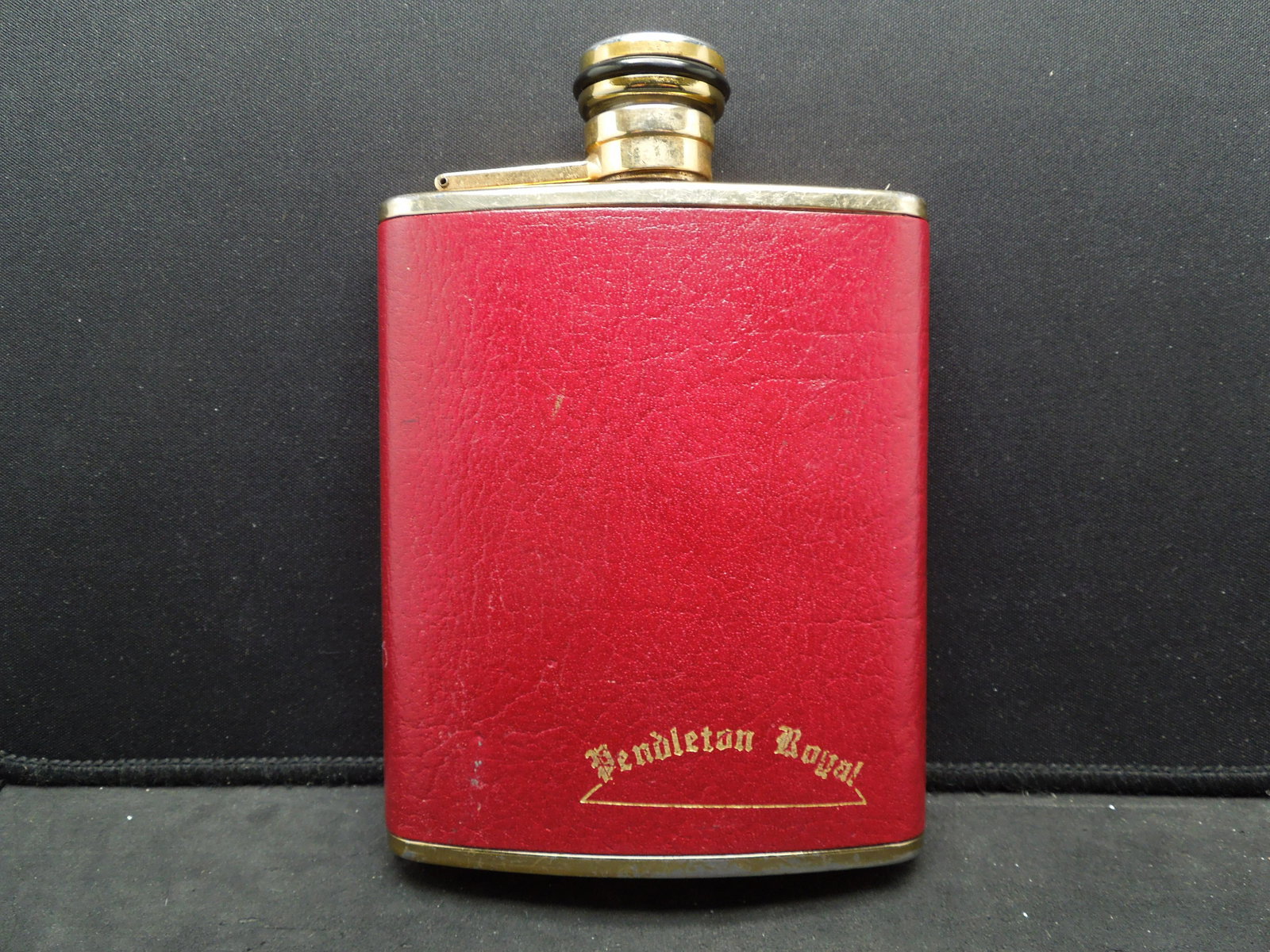 Pendleton royal whisky flask: Pendleton royal whisky flask