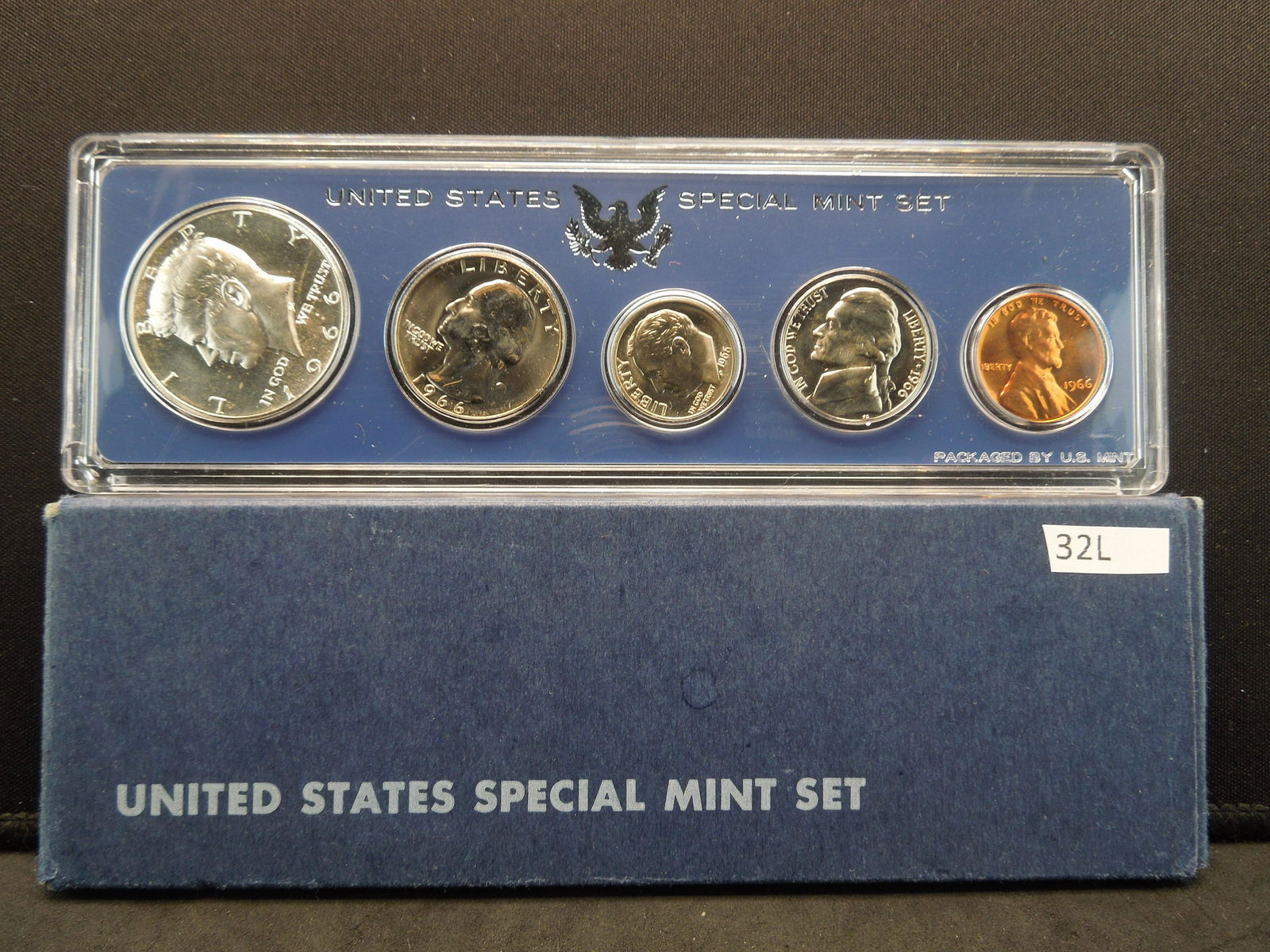 1966 United States Mint 5-Coin Special Mint Set. (1 of 3)