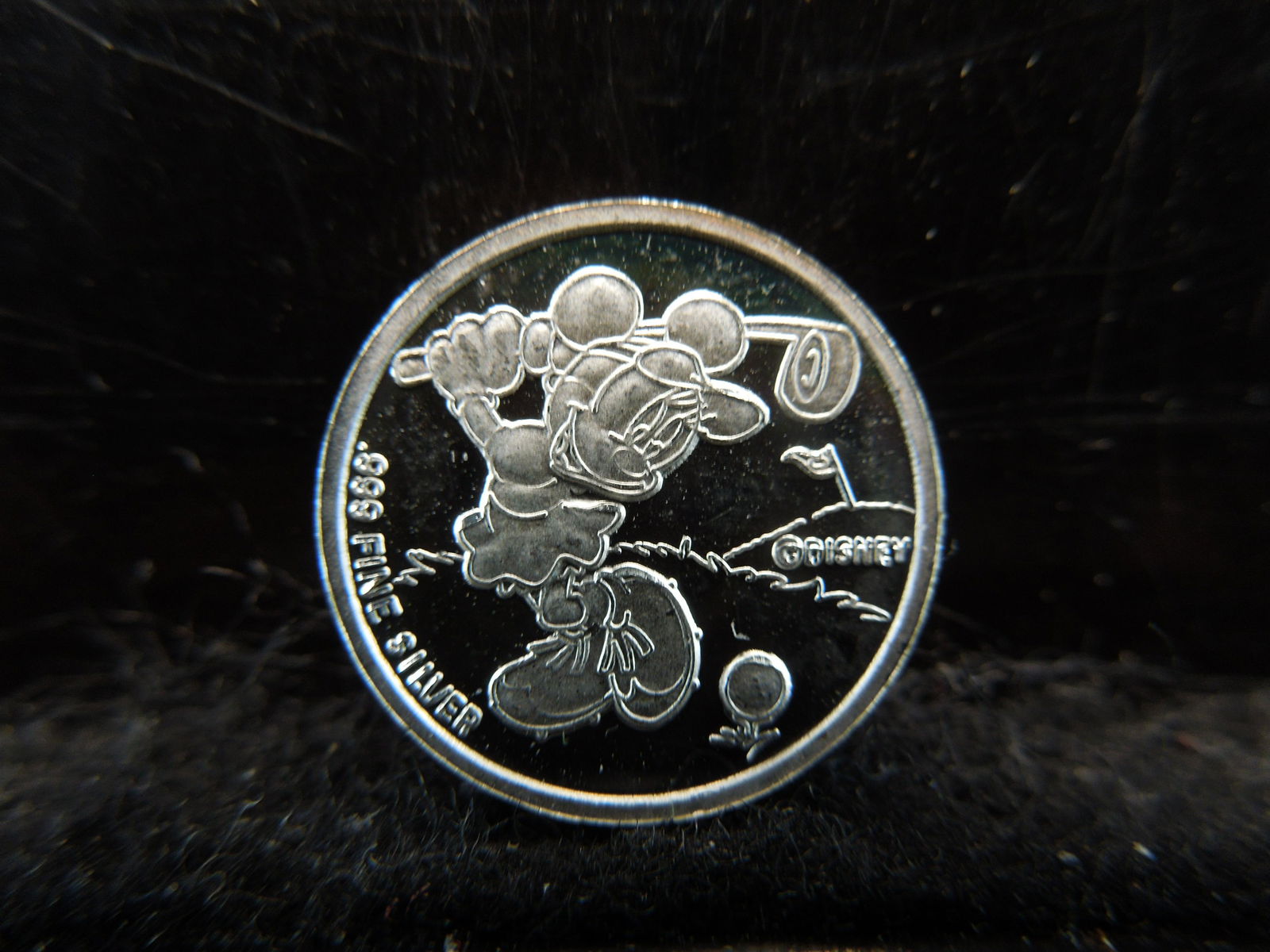 DISNEY Mickey Mouse .999 Fine Silver Round: DISNEY Mickey Mouse .999 Fine Silver Round