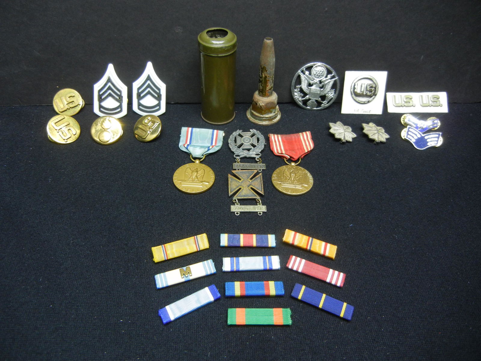 Misc. Bag Lot of Military Items, Badges, Pins, Medals (1 of 6)