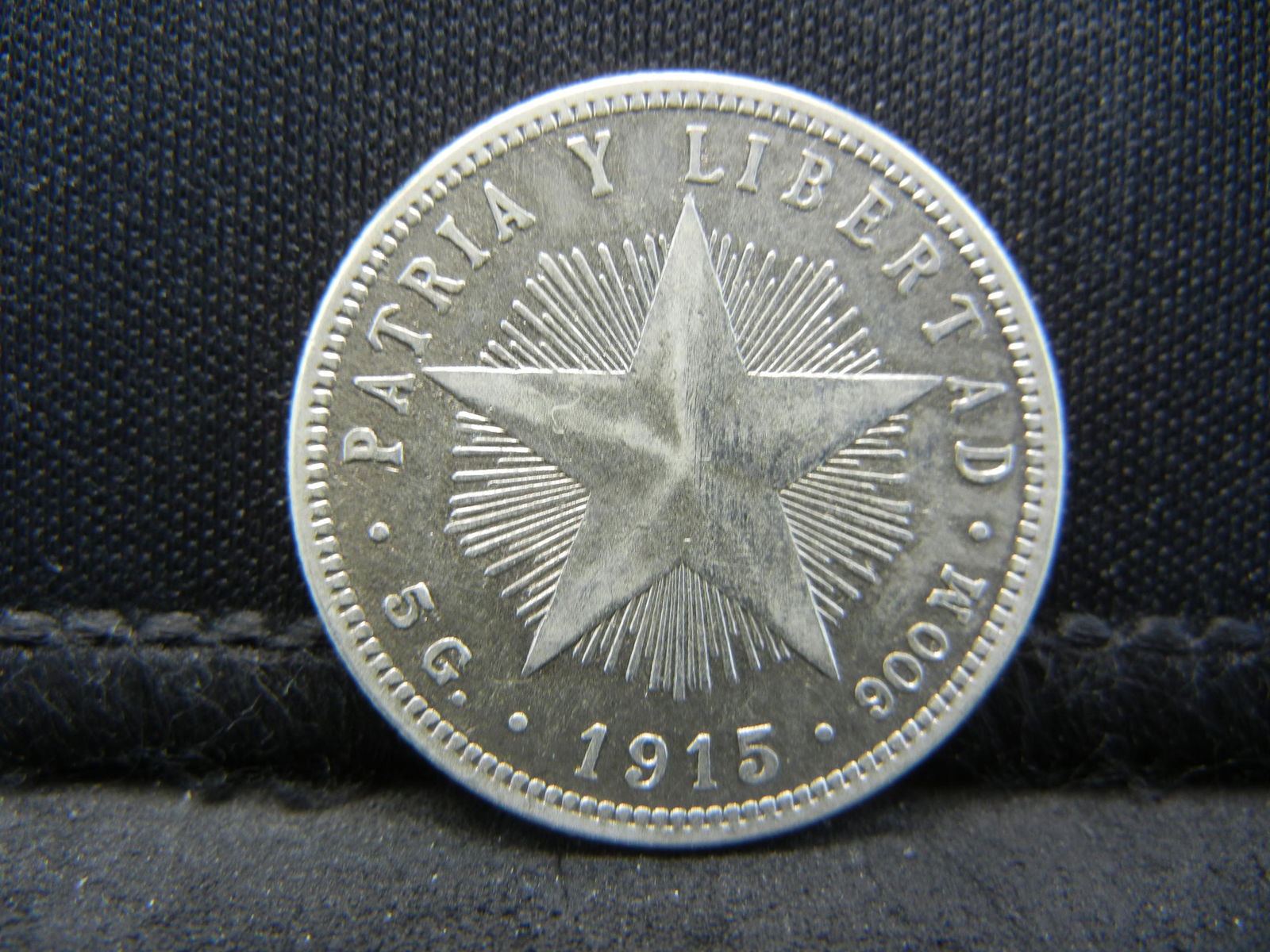 1915 Cuba 20 Centavos Silver Coin Scarce (1 of 2)