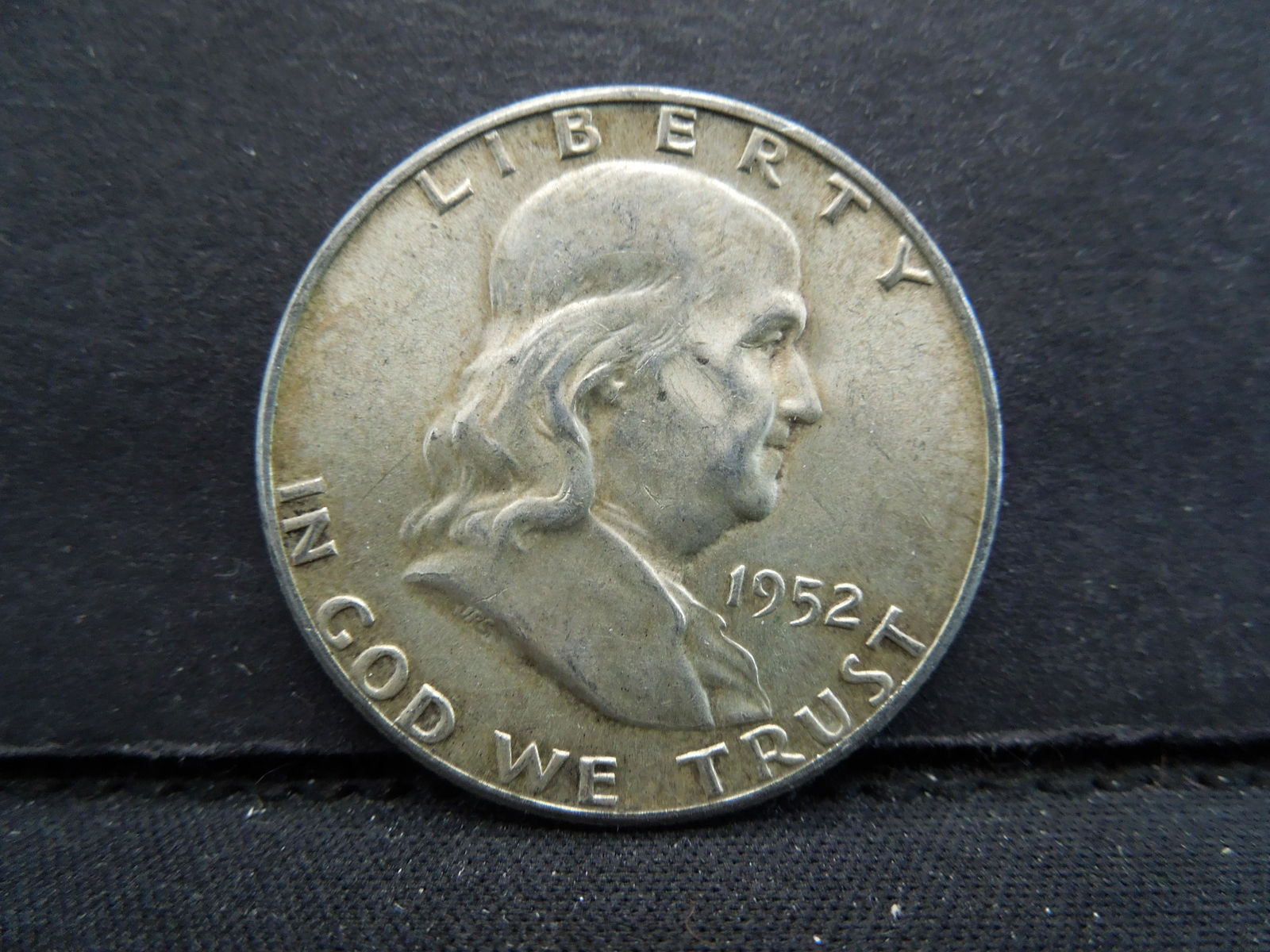 1952 SILVER (90%) FRANKLIN HALF! (1 of 2)